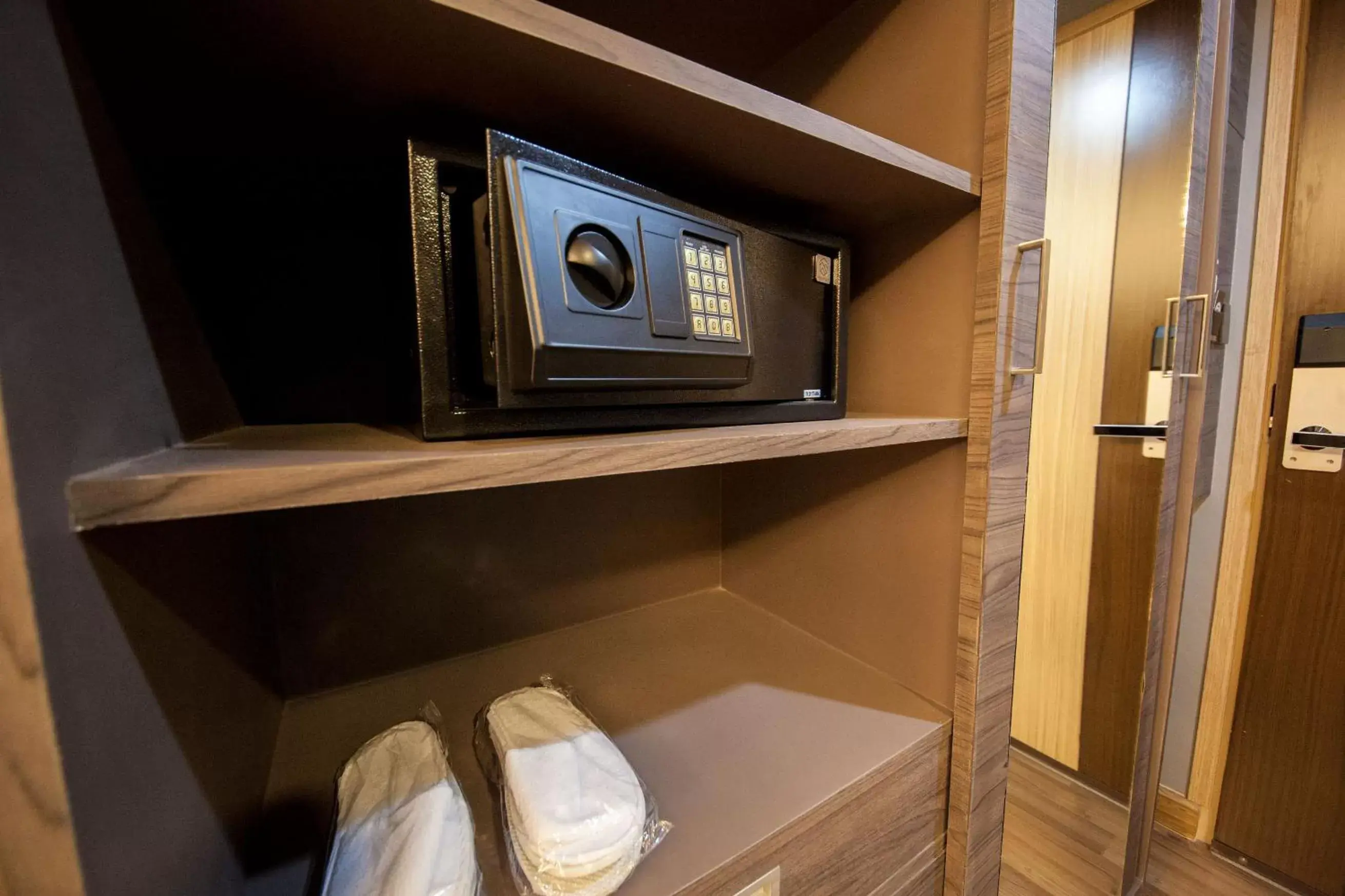 Feel Nimman Boutique Feel Nimman Boutique