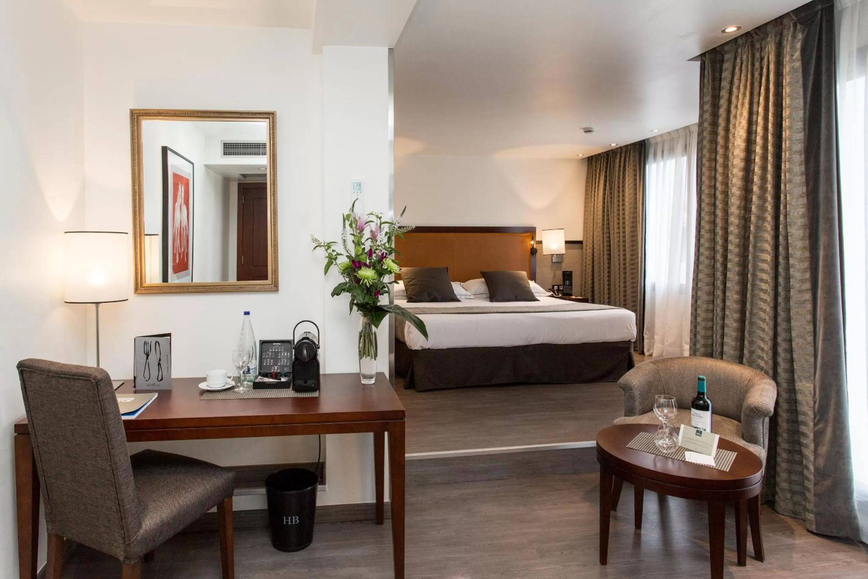 Photo of the whole room, Bed in Hotel Balmoral