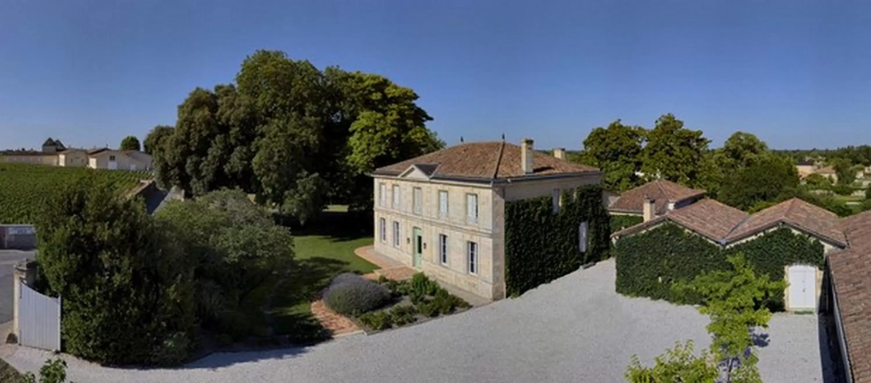 View (from property/room), Bird's-eye View in Château Ormes de Pez