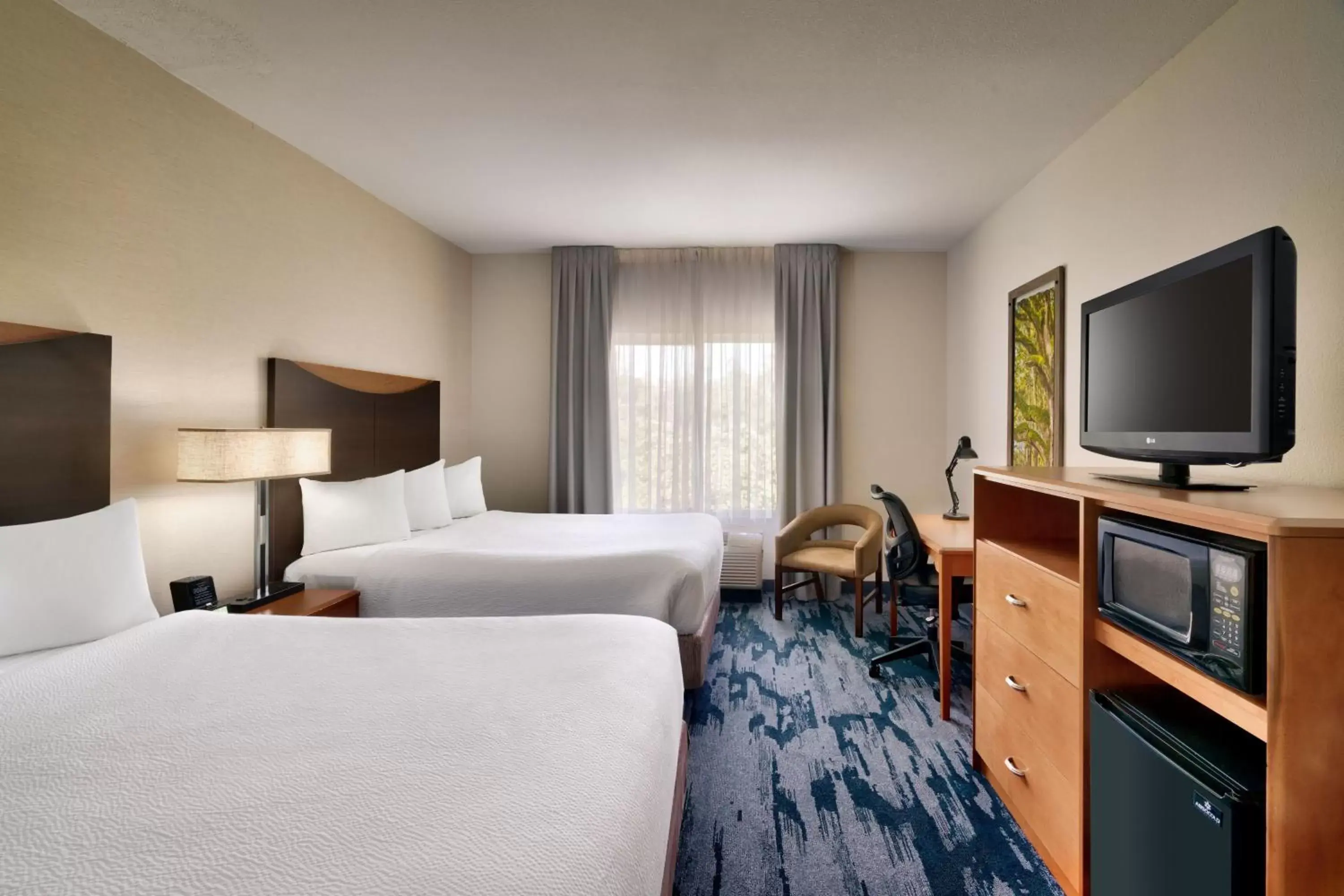 Photo of the whole room, Bed in Fairfield Inn & Suites by Marriott Tallahassee Central