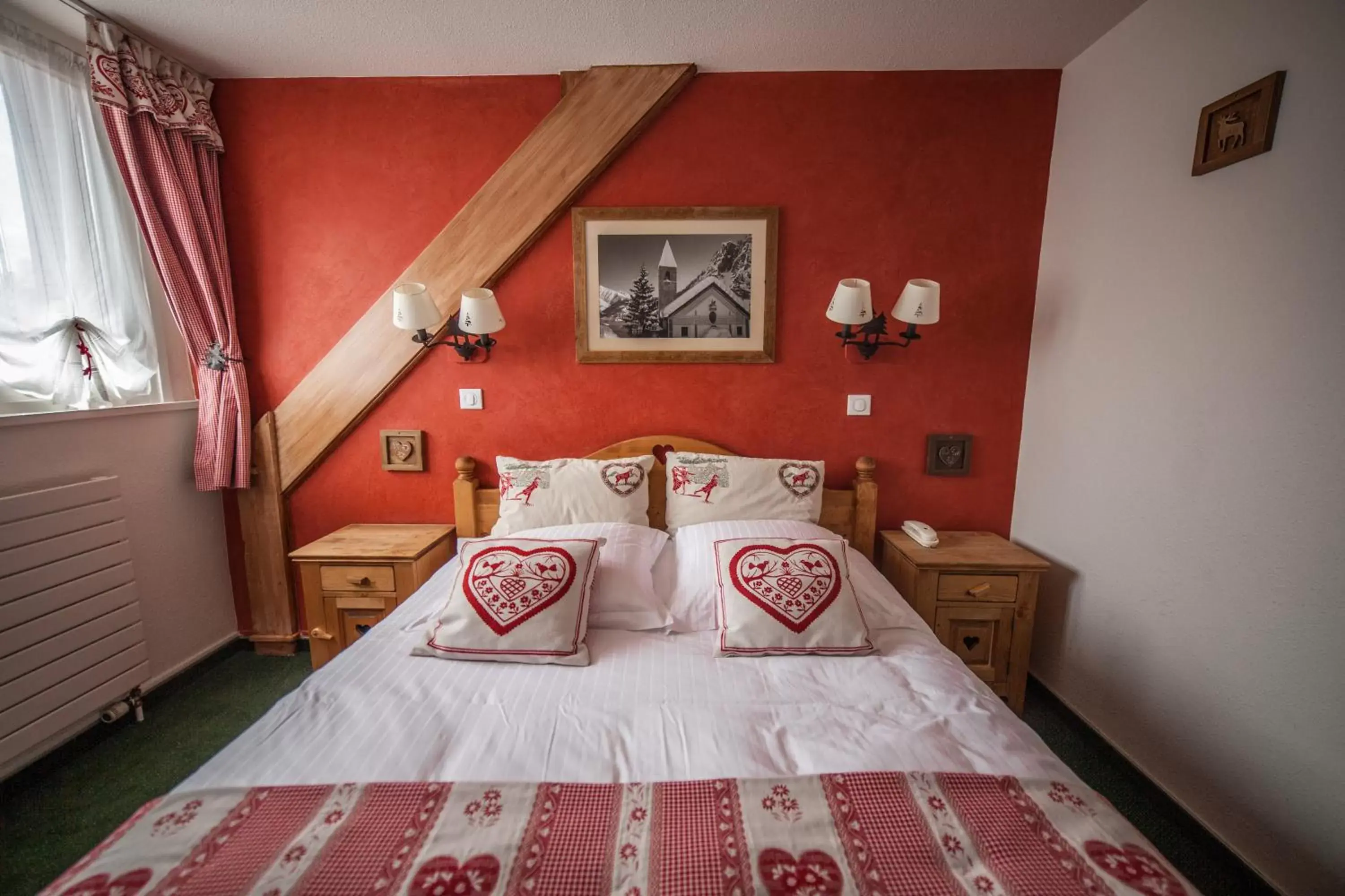 Bed in Hôtel des Princes, Chambéry Centre