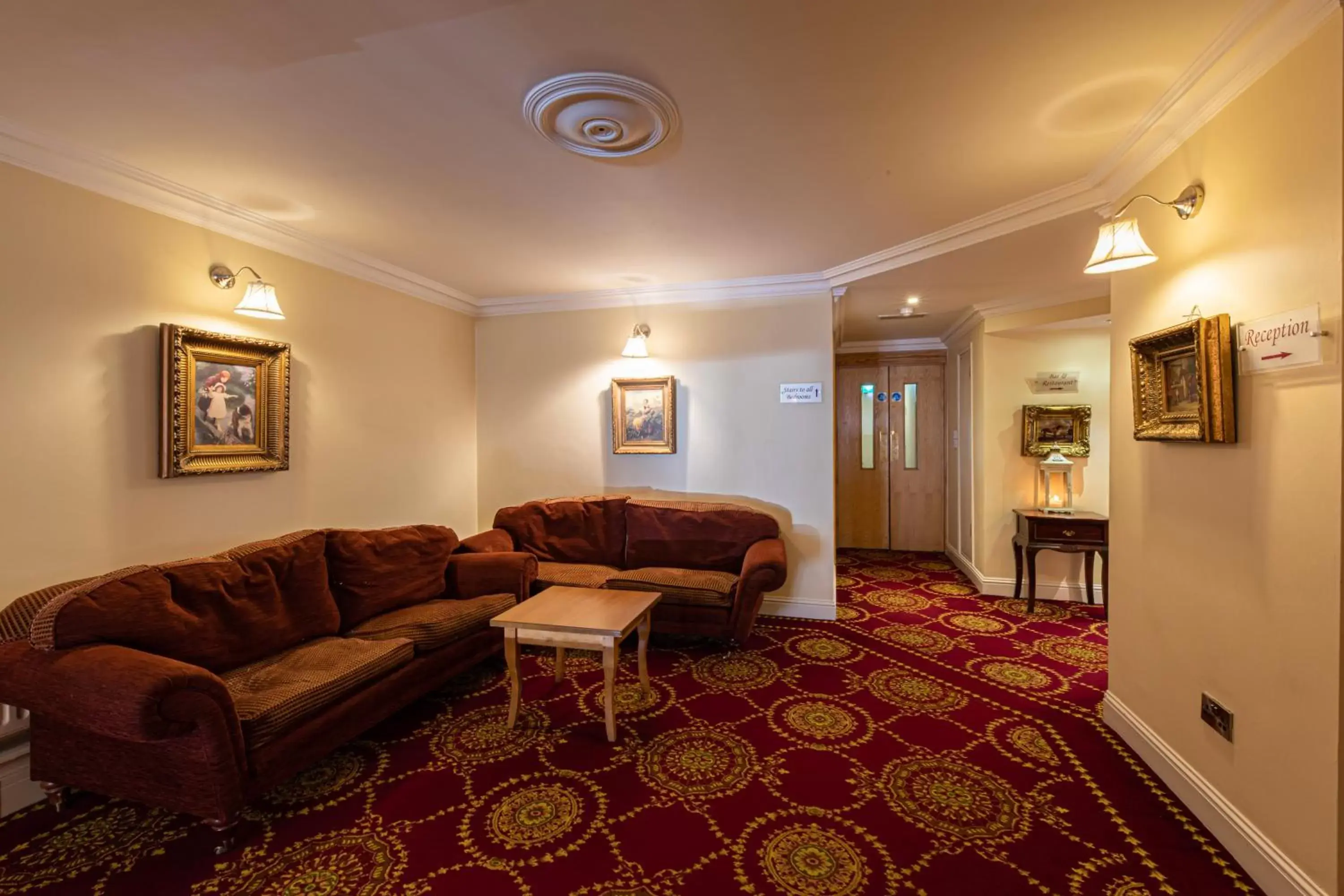 Seating Area in Ballina Manor Hotel