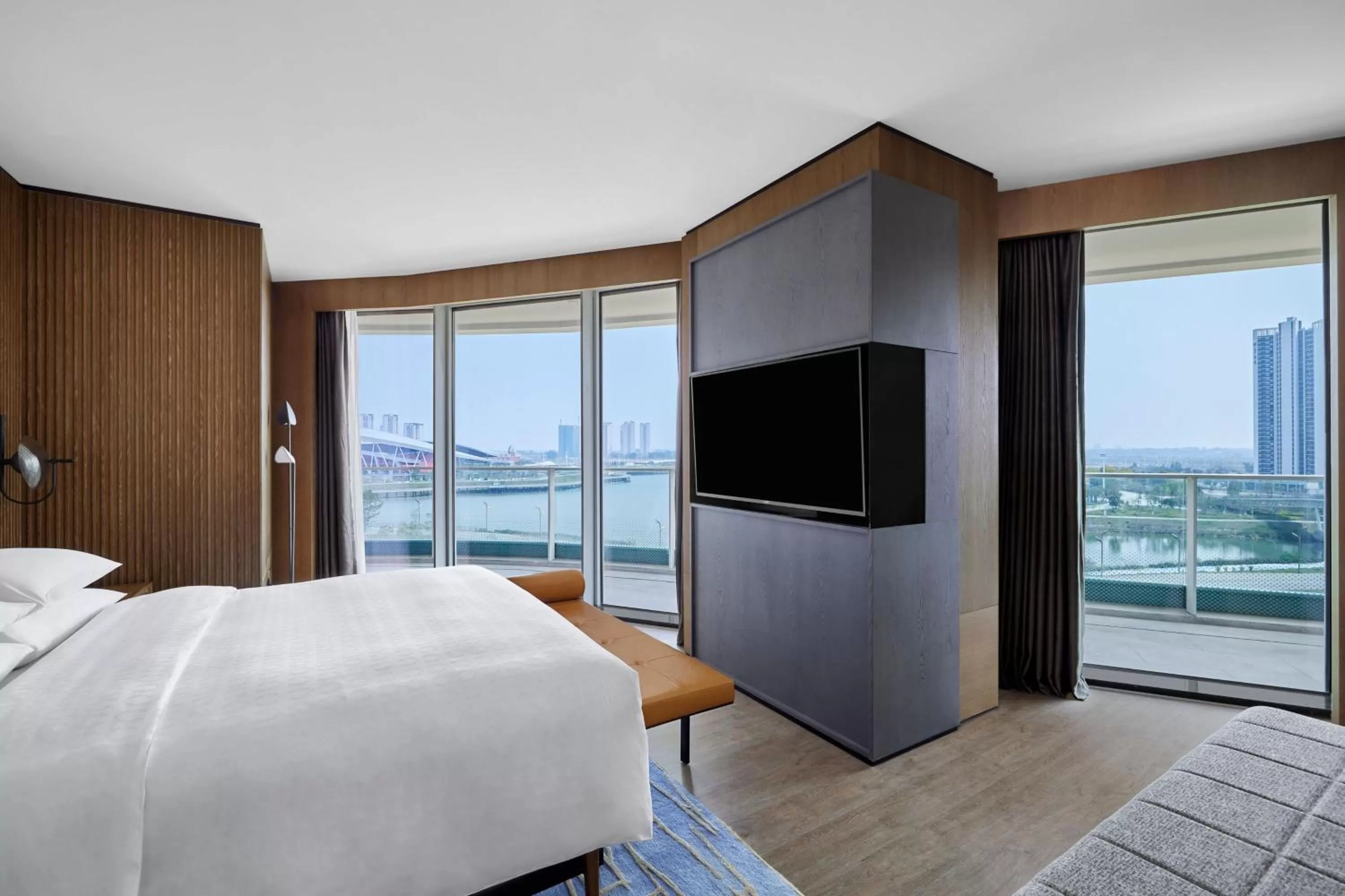 Bedroom, Bed in Sheraton Zhaoqing Dinghu