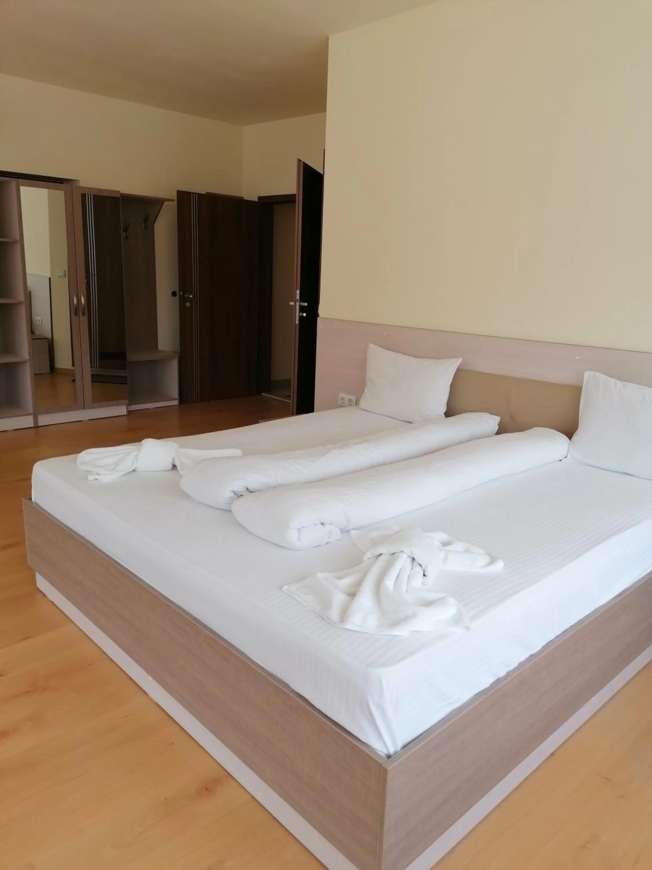 Bed in Hotel Lago Peshtera