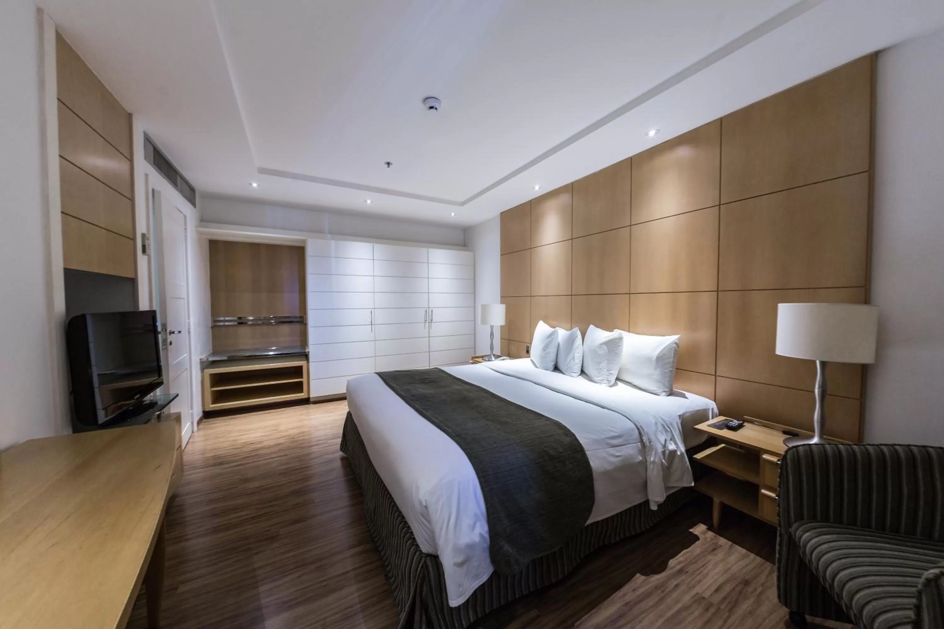 Bed in Grand Bittar Hotel