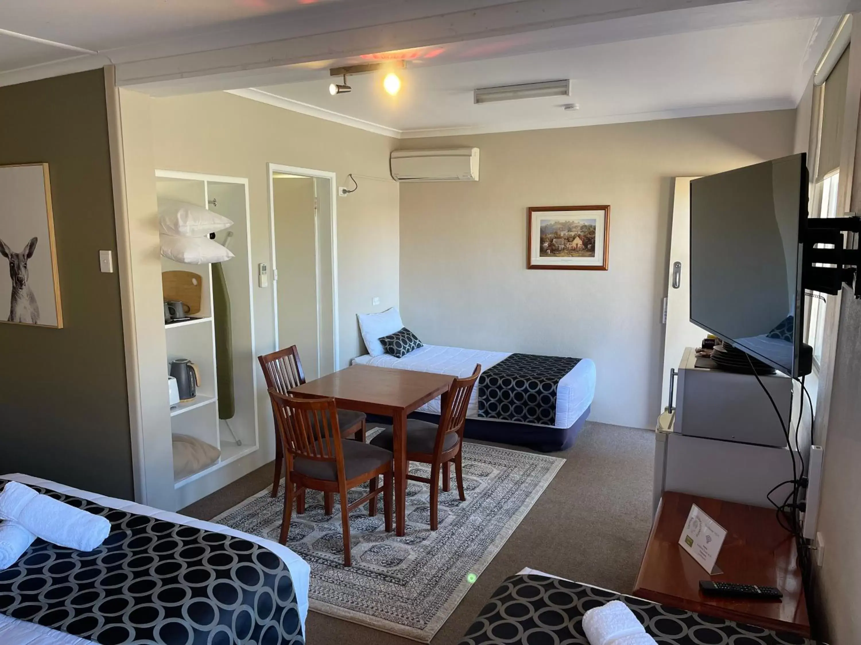 Dining Area in Quirindi Sunflower Motor Inn