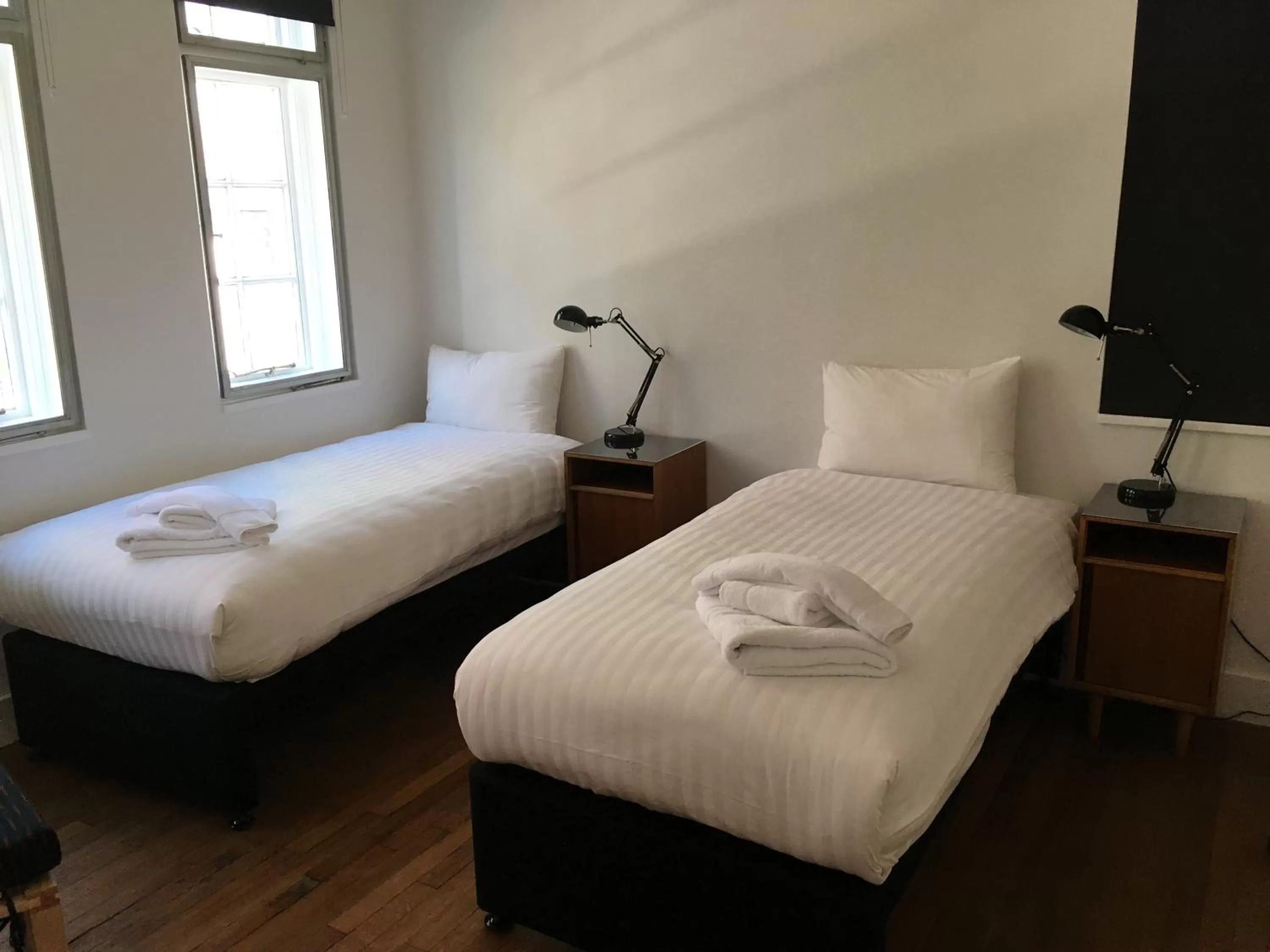 Bedroom, Bed in Green Rooms