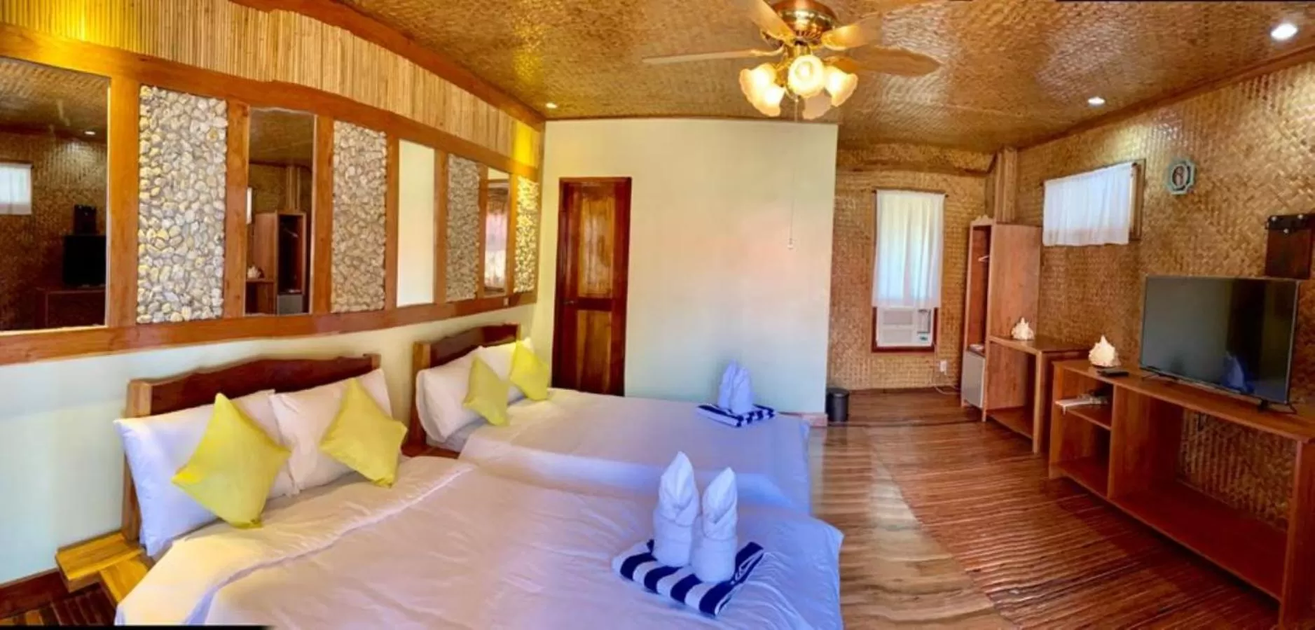 Bedroom, Bed in Peak View Resort