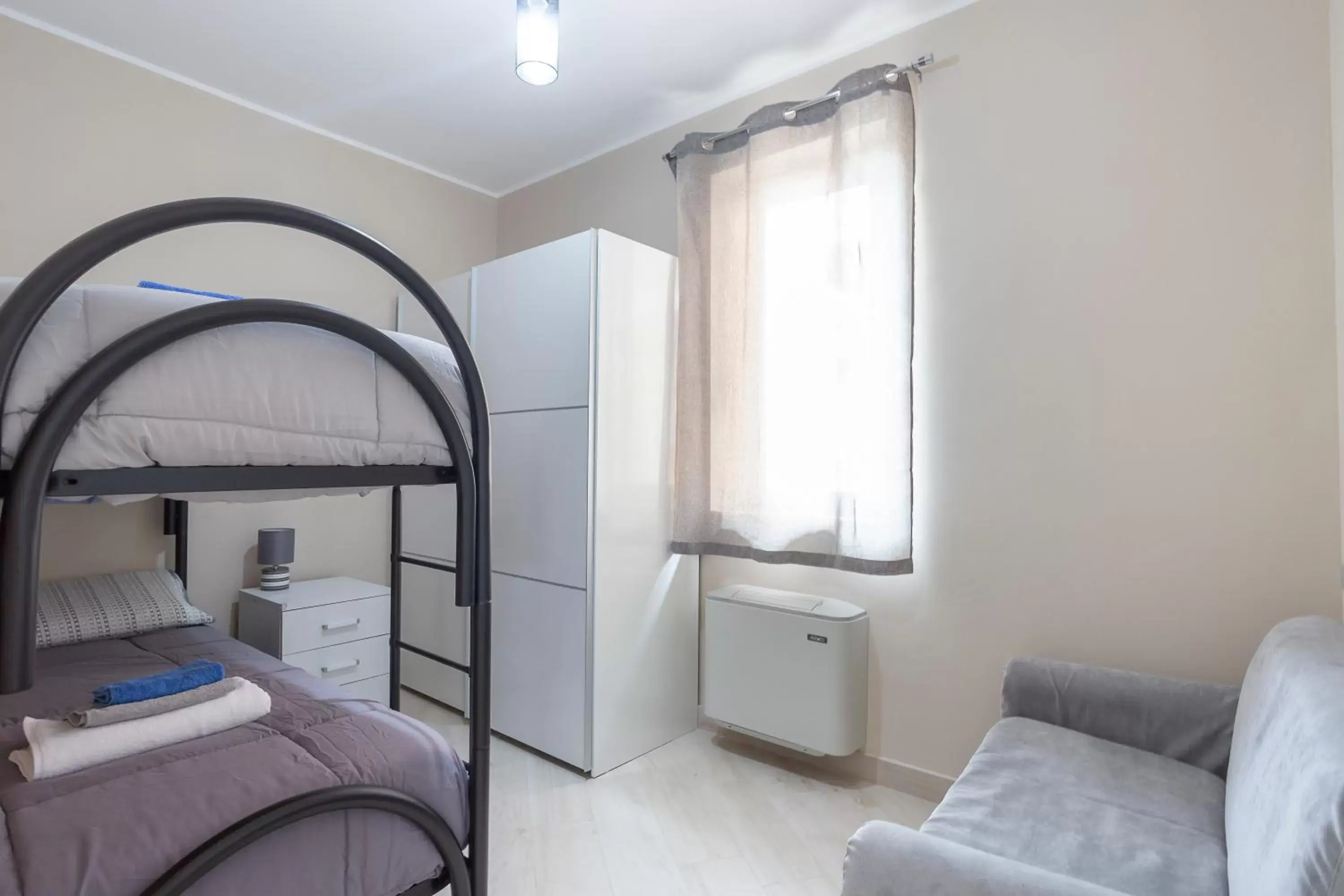 Standard Twin Room in Sicano Home Standard Twin Room in Sicano Home