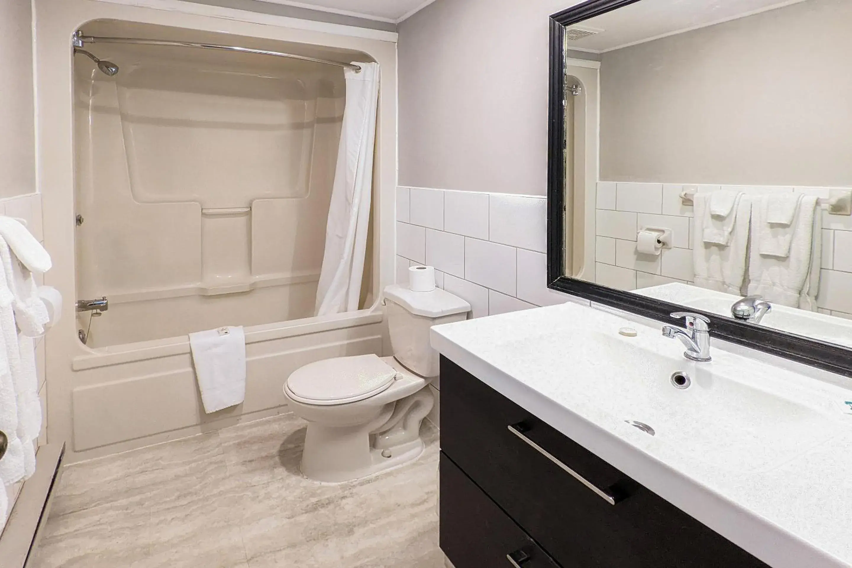 Bathroom in First Canada Hotel Cornwall Hwy 401 ON
