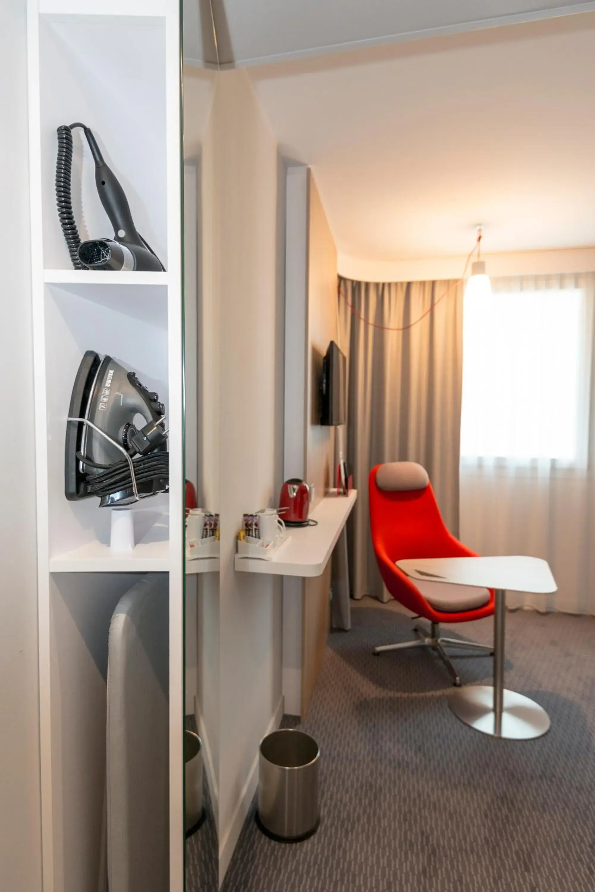 Standard Twin Room - Free Breakfast in Holiday Inn Express Paris - Velizy by IHG Standard Twin Room - Free Breakfast in Holiday Inn Express Paris - Velizy by IHG