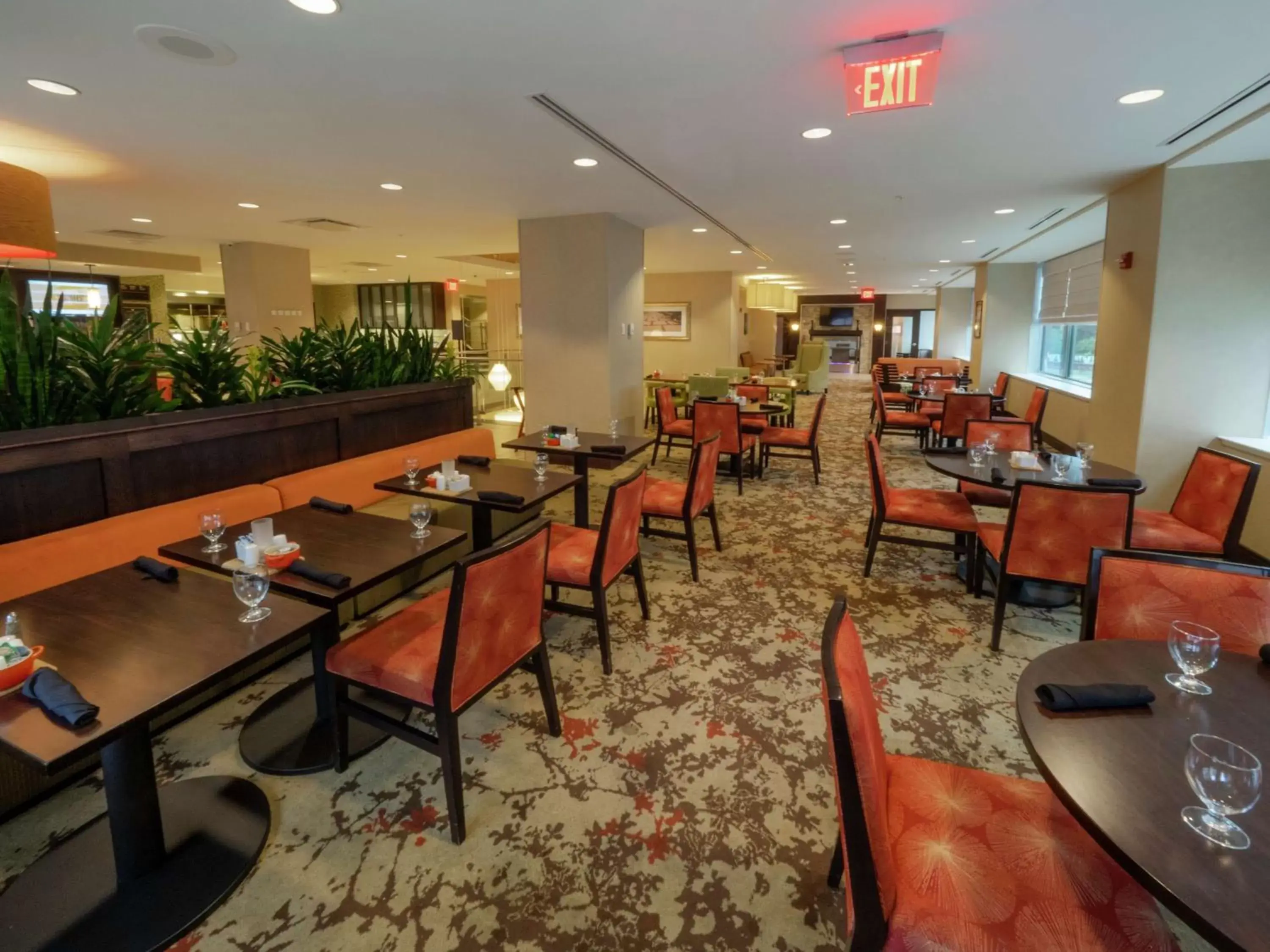 Dining area, Restaurant/Places to Eat in The Hilton Garden Inn Buffalo-Downtown