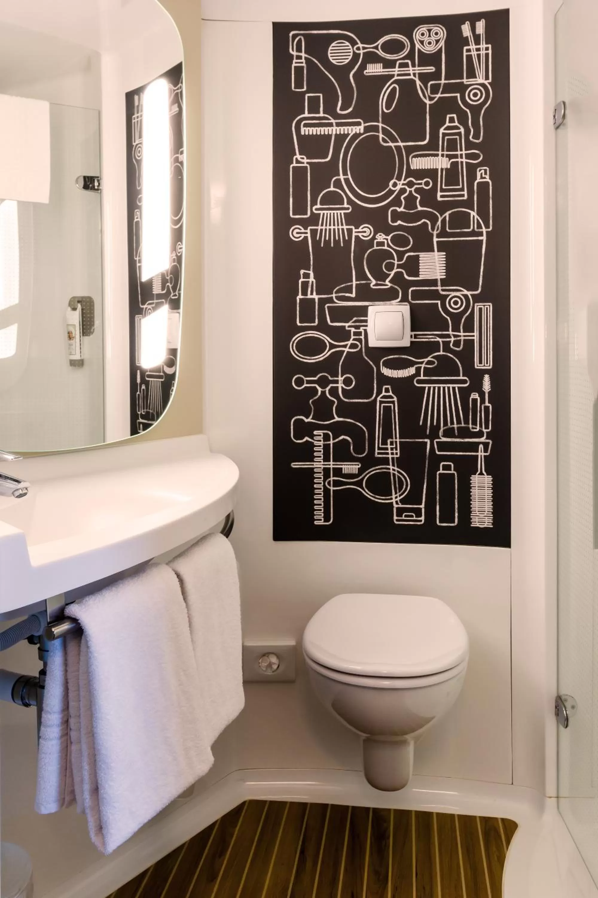 Bathroom in ibis Amsterdam City West