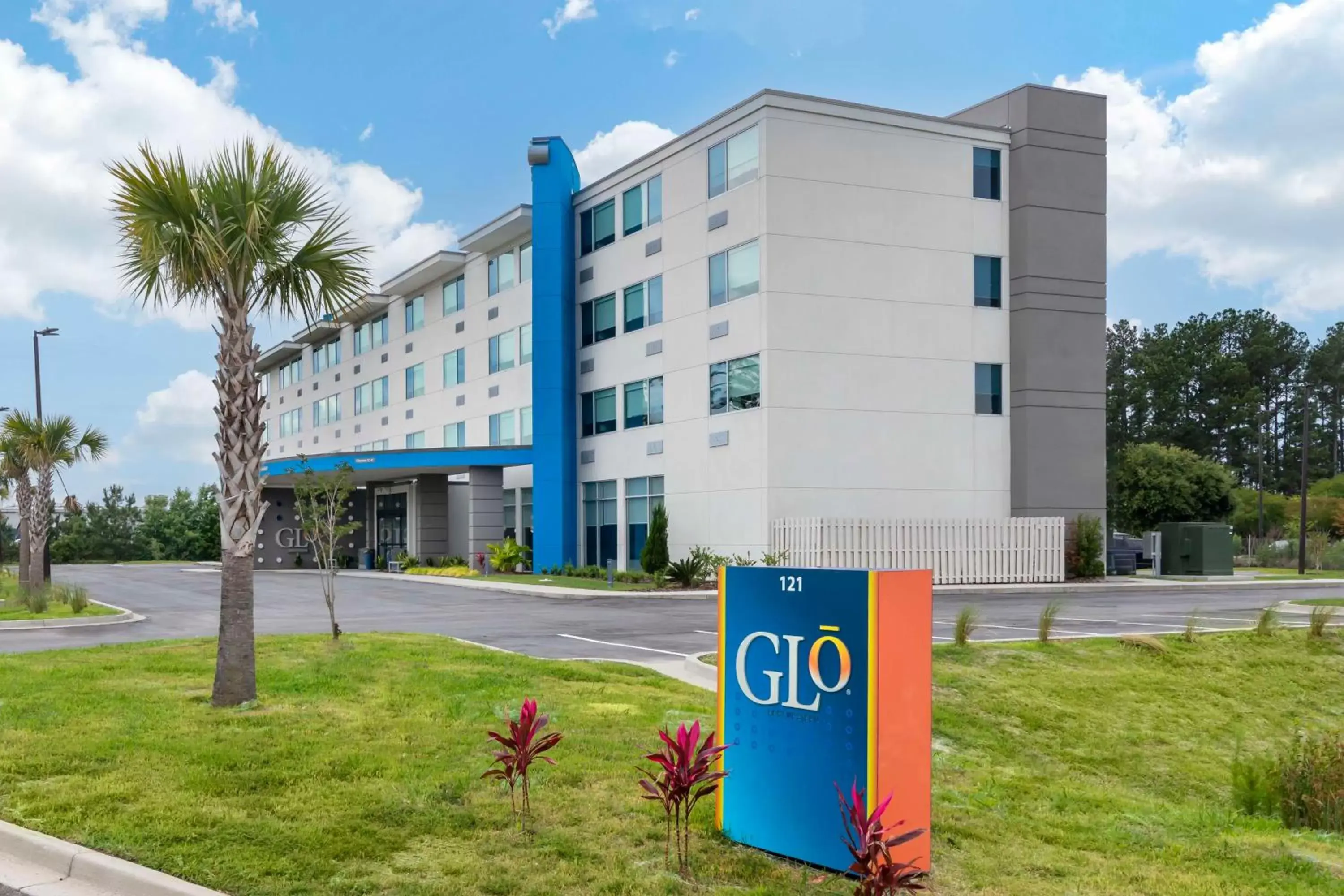 Property Building in GLo Best Western Pooler - Savannah Airport Hotel