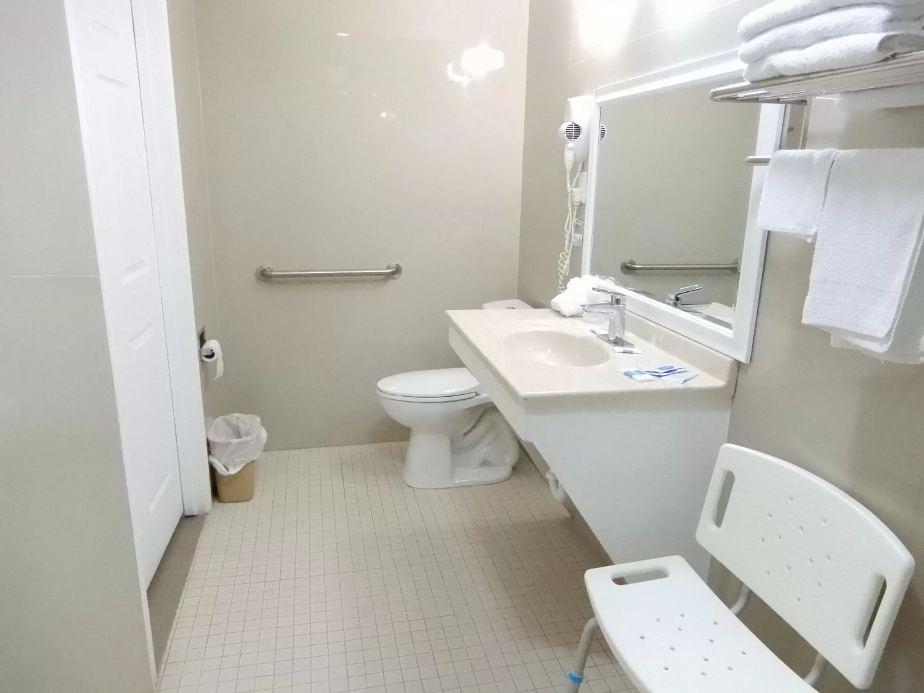 Shower in Siesta Inn McAllen