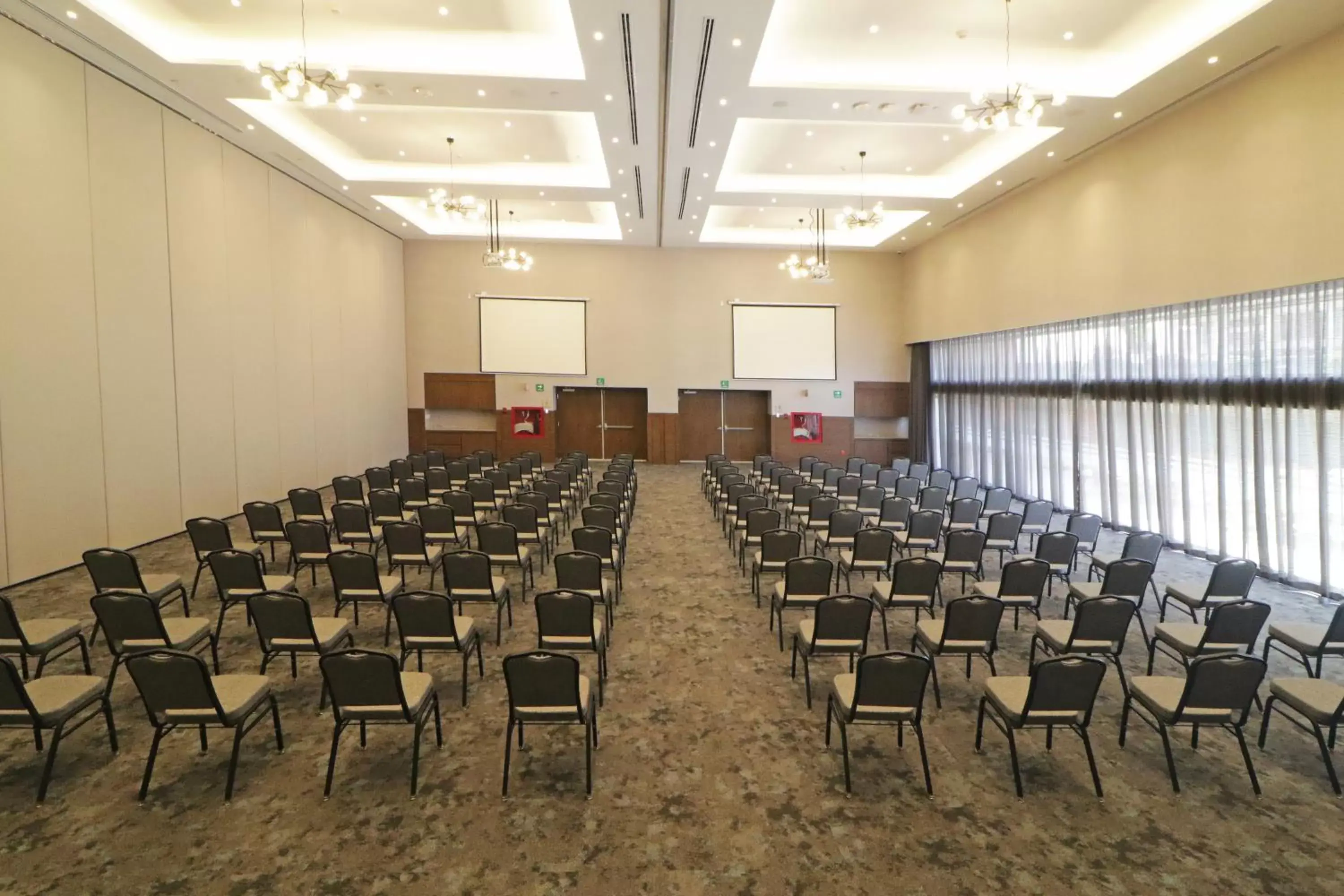 Meeting/conference room in Culiacan Marriott Hotel
