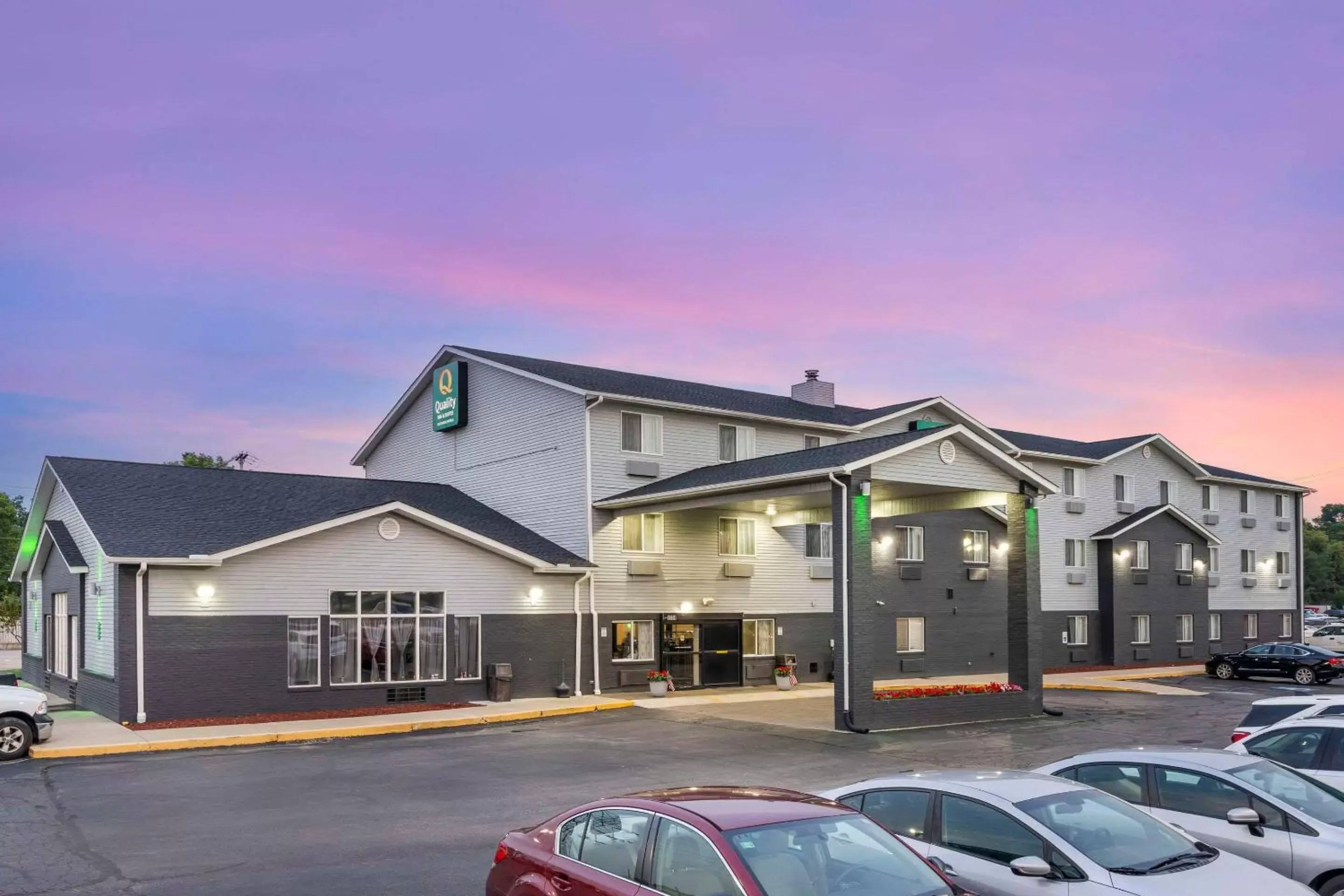 Property Building in Quality Inn & Suites Delaware