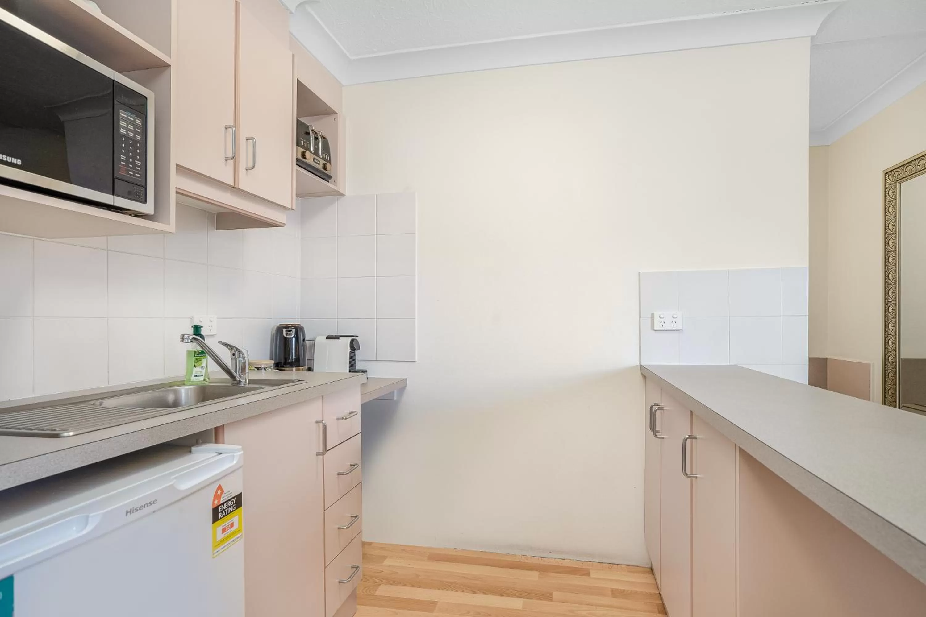 kitchen in Nelson Towers Motel & Apartments