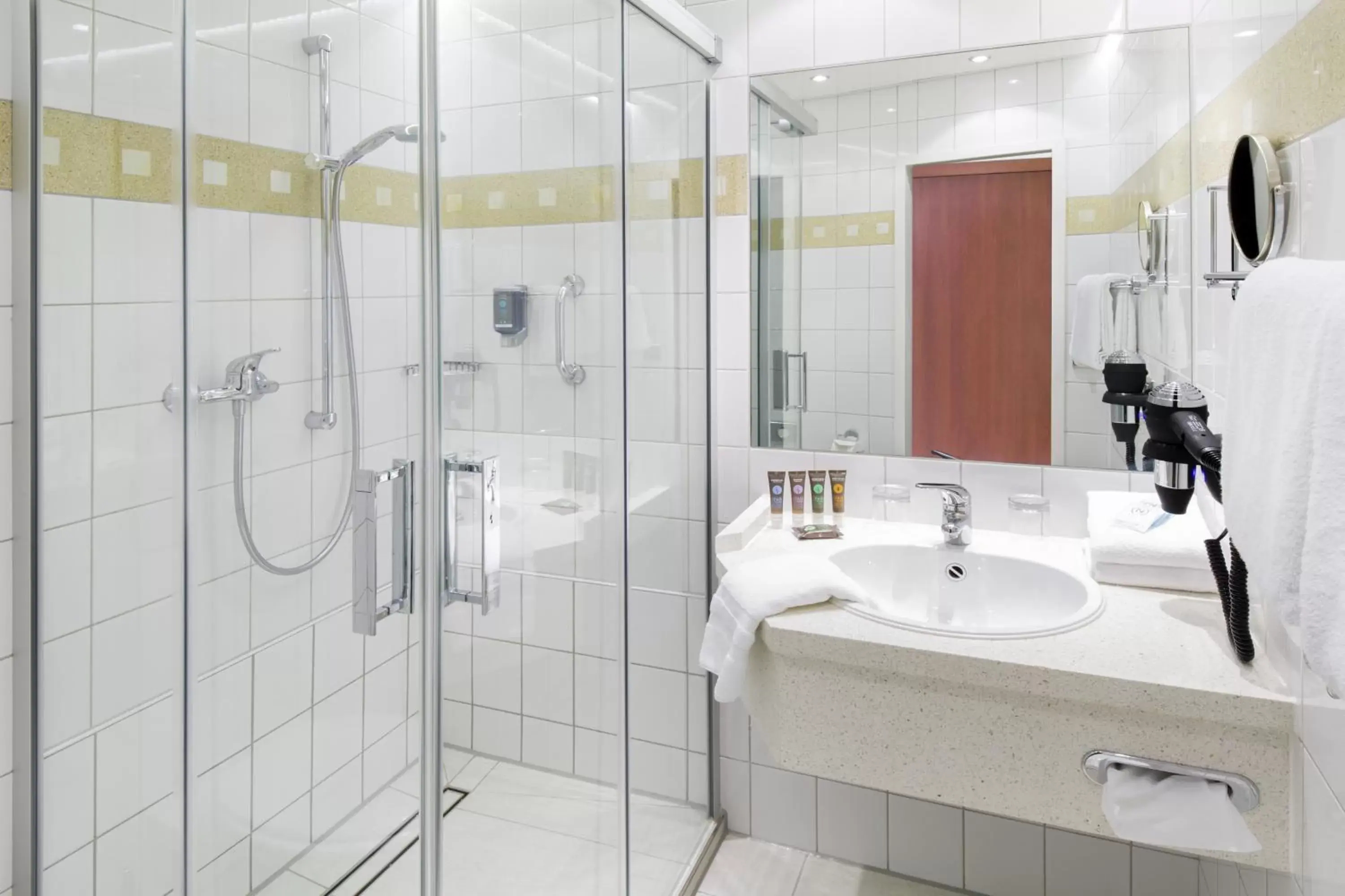 Bathroom in Novotel Hildesheim