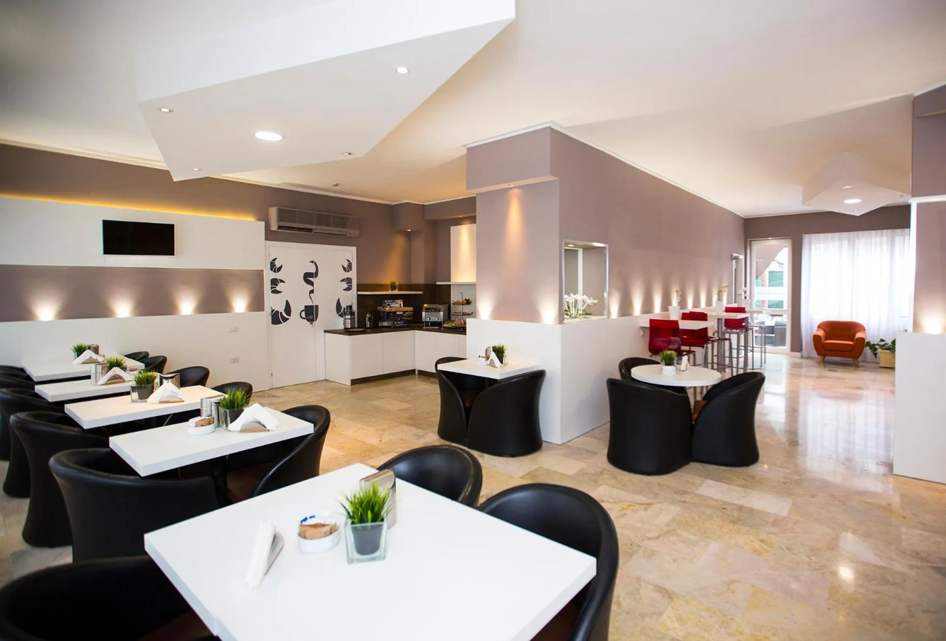 Restaurant/places to eat in Agape Hotel AA Hotels