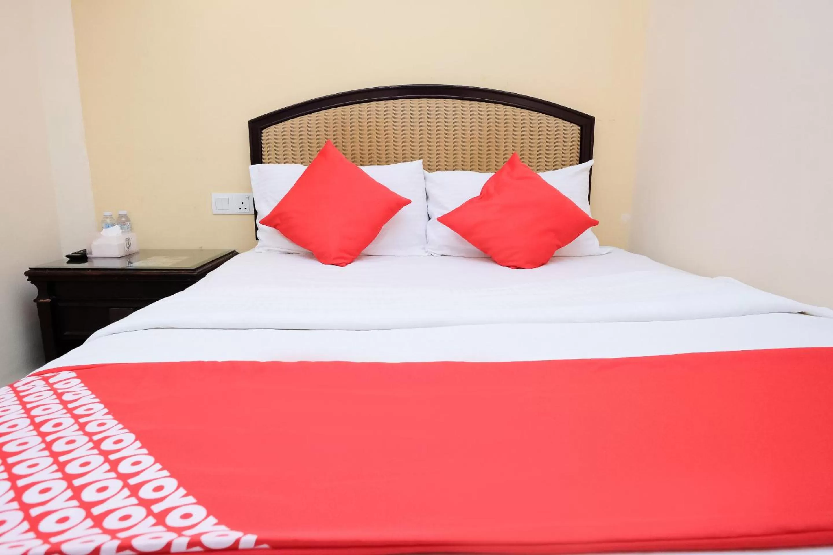 Bedroom in Super OYO 635 Seven Days Hotel