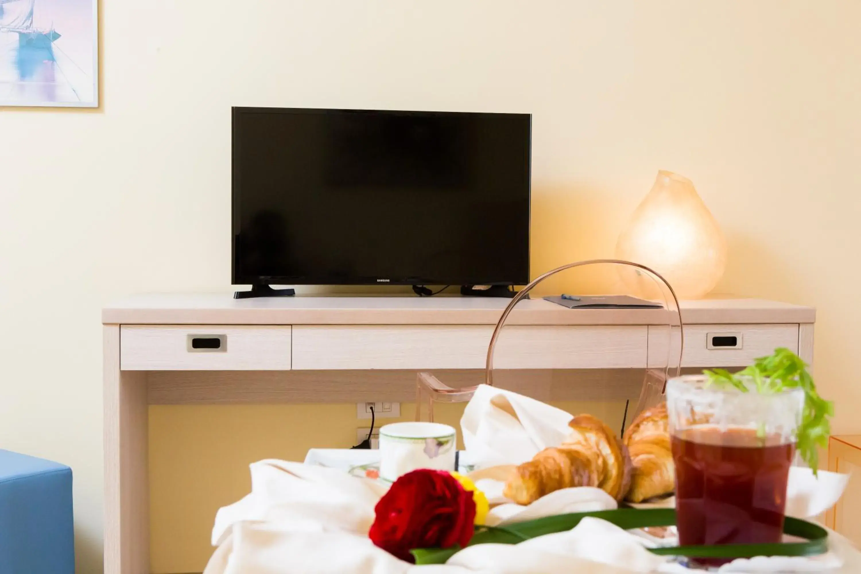 TV and multimedia, TV/Entertainment Center in Club Hotel Olivi - Tennis Center