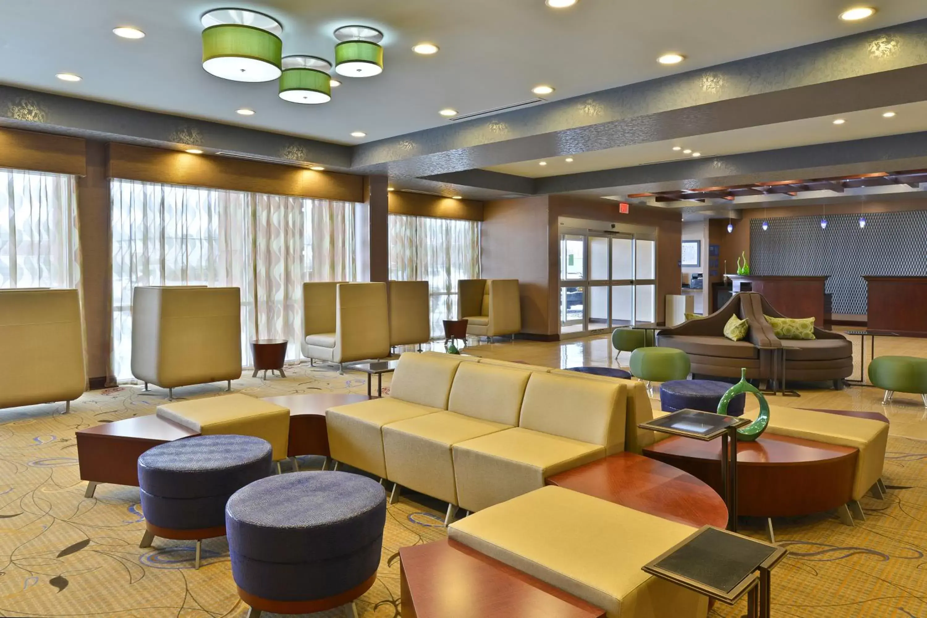 Lobby or reception in Wyndham Garden Elk Grove Village - O'Hare