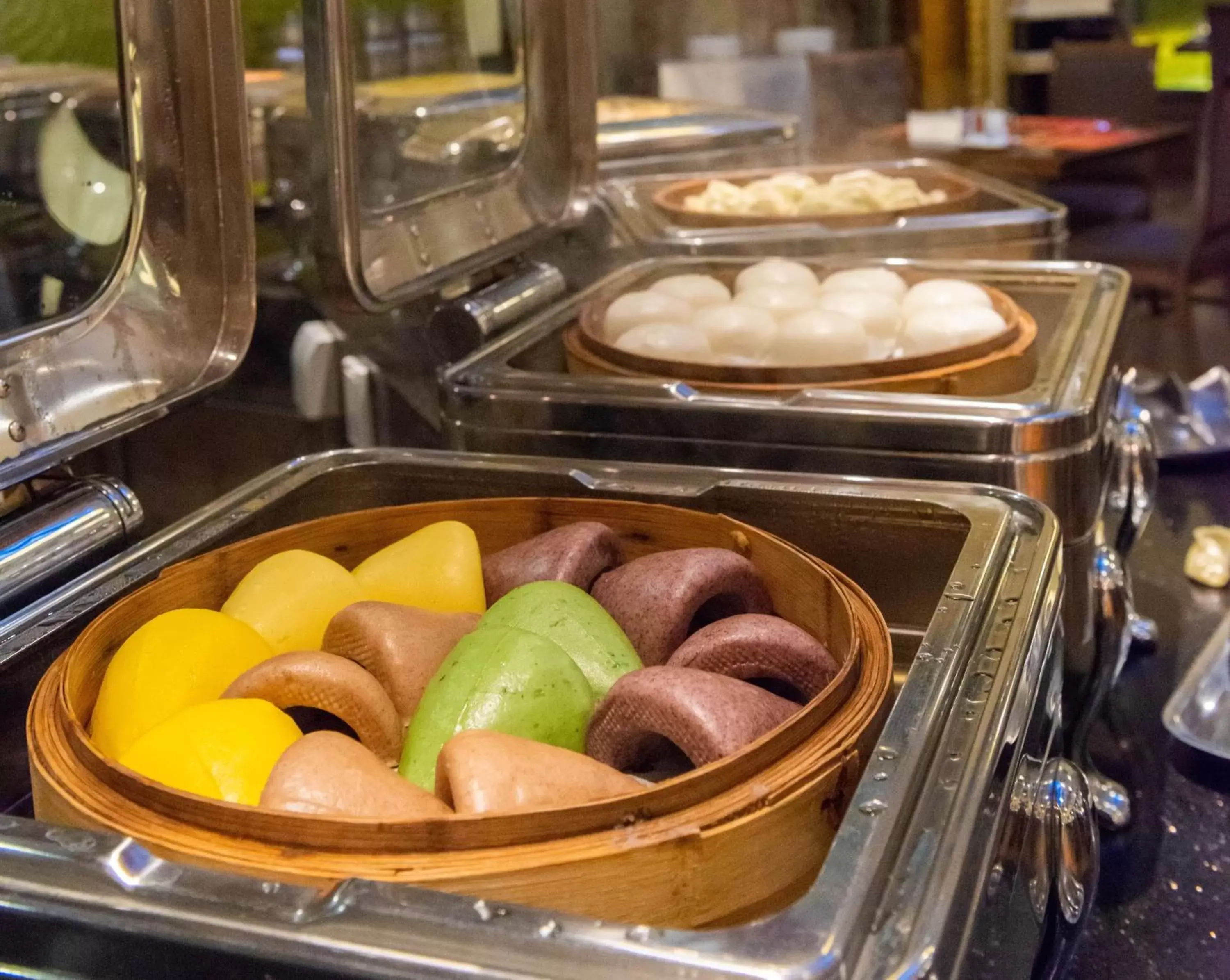 Breakfast, Food in Crowne Plaza Qingdao, an IHG Hotel