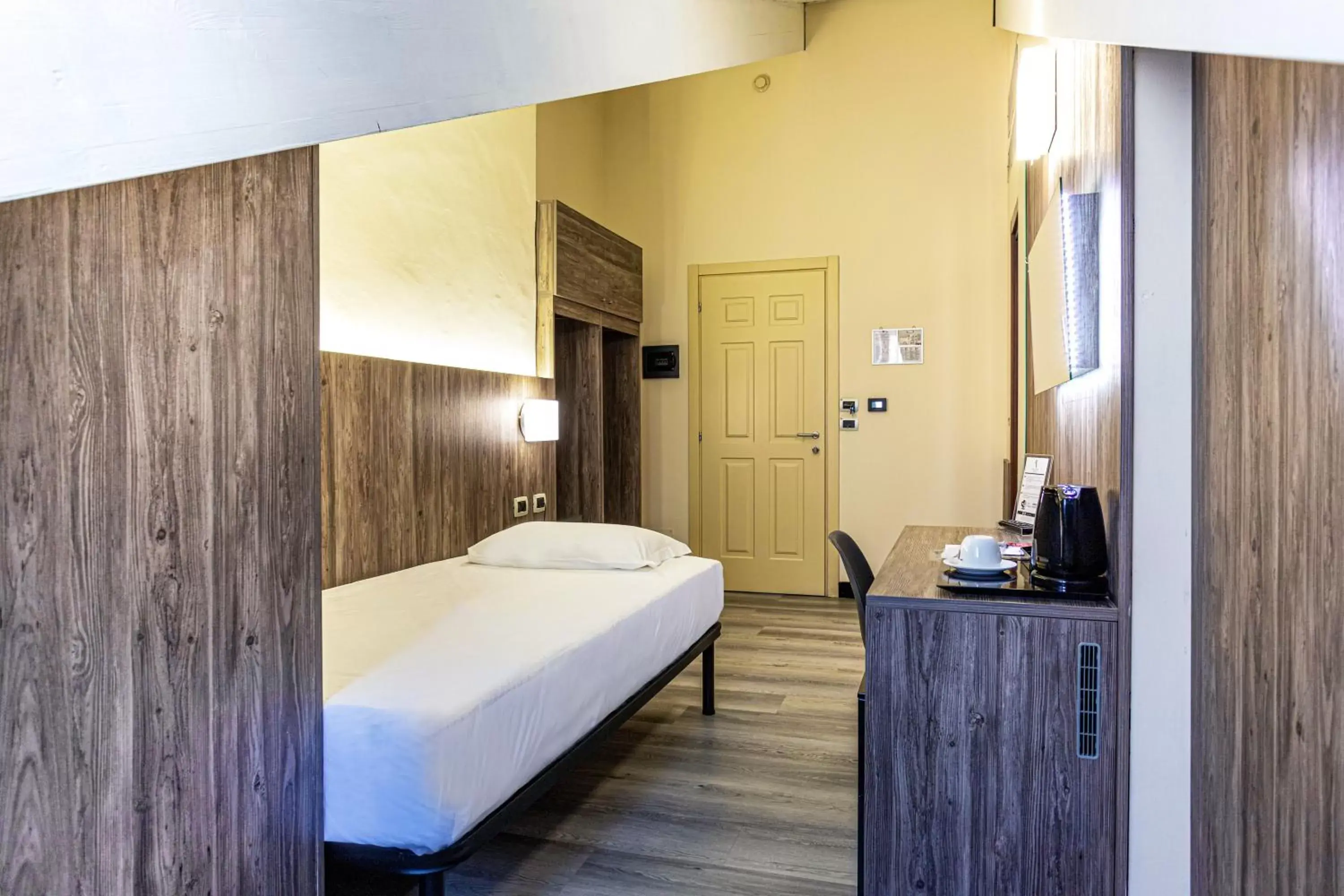 Bedroom, Bed in Hotel Urbani