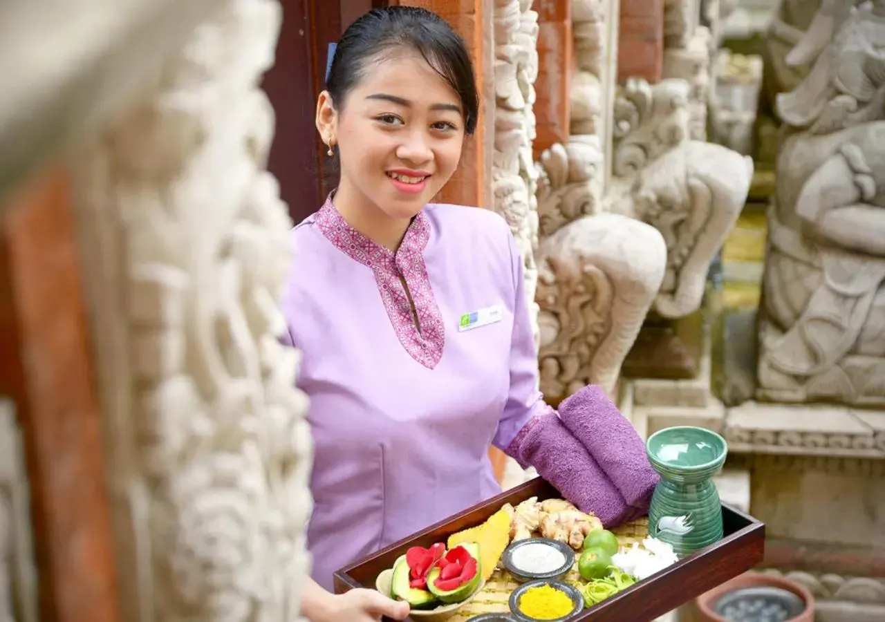 Spa and wellness centre/facilities, Staff in Holiday Inn Resort Batam, an IHG Hotel