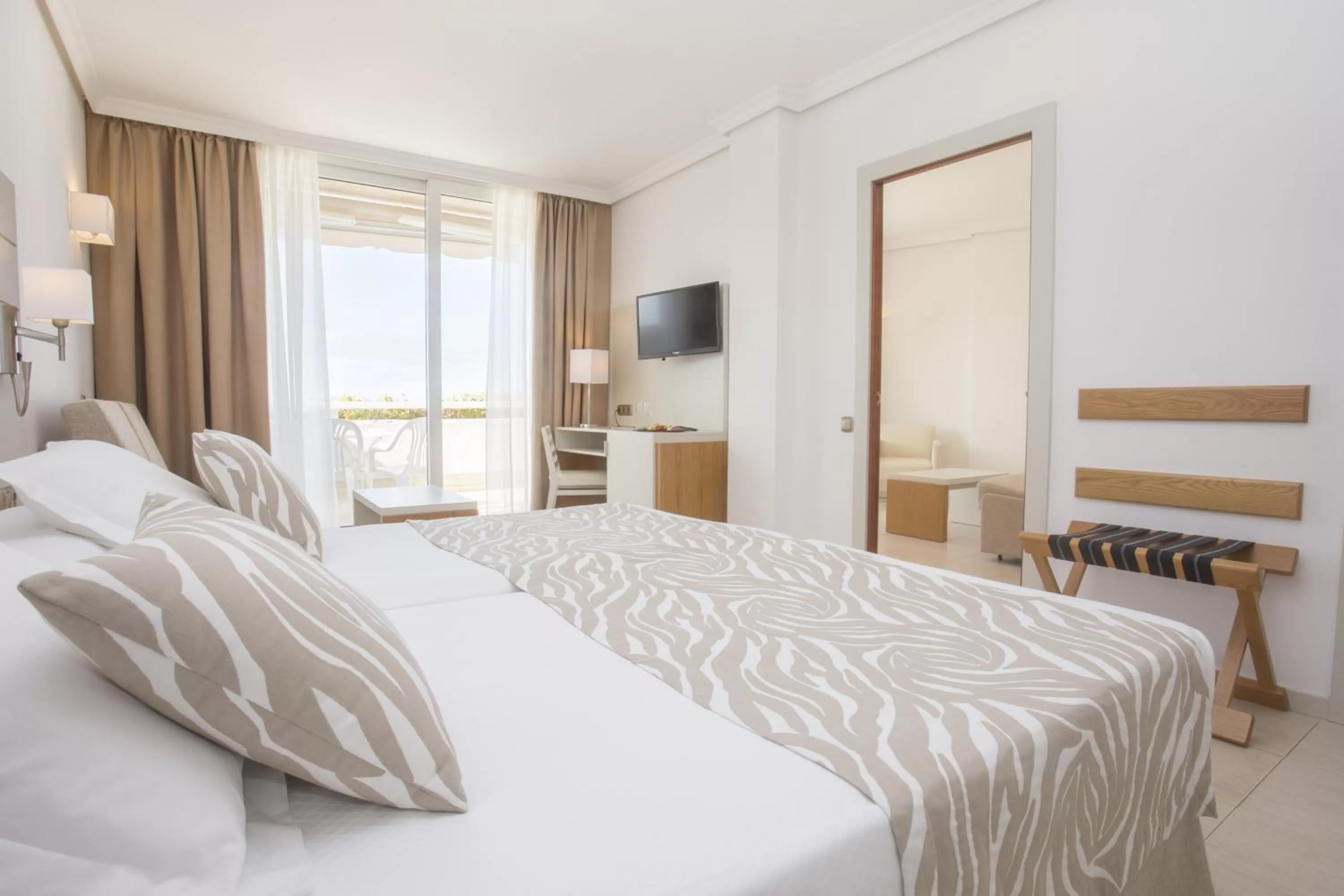 Superior (3 adults) in Landmar Playa La Arena