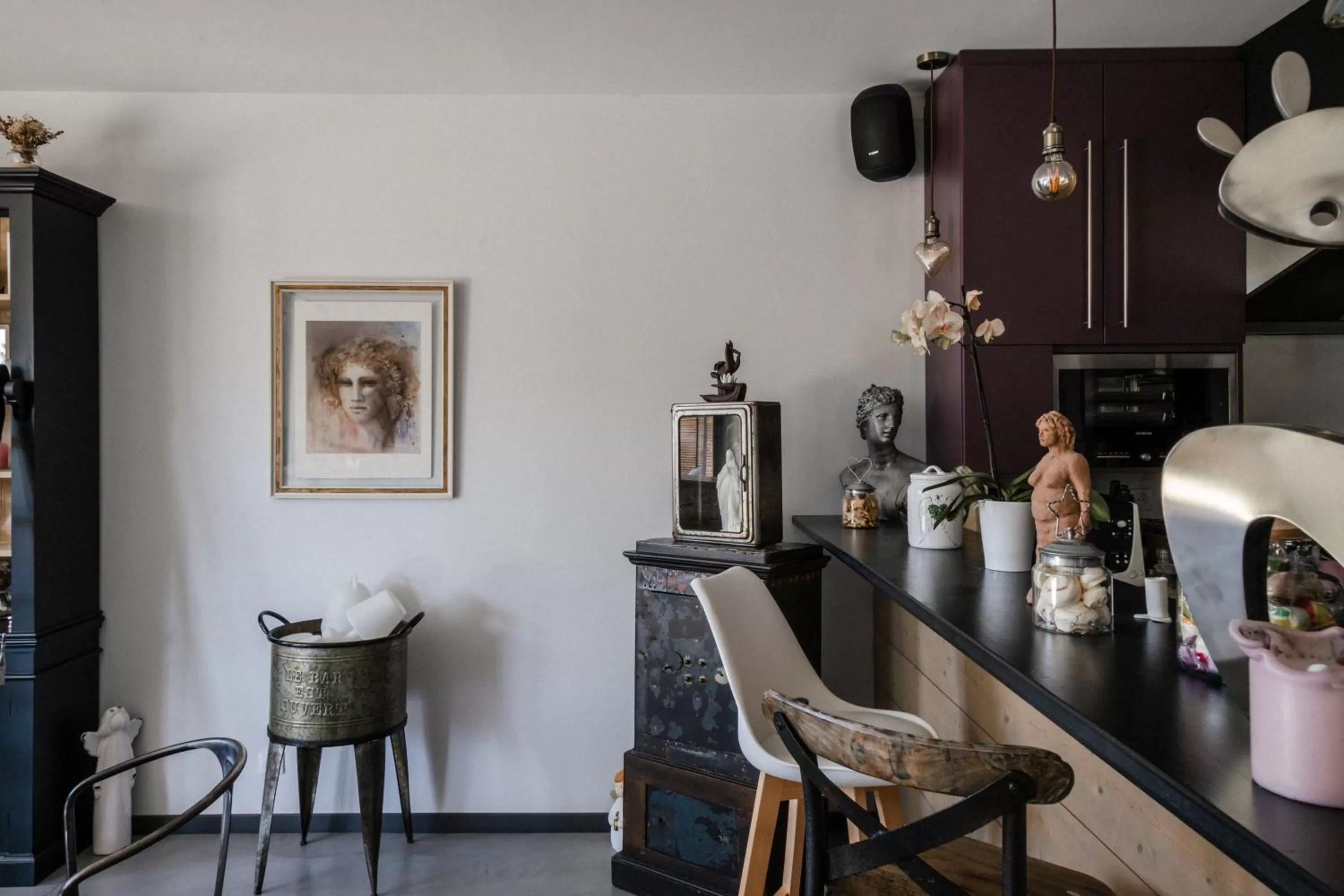 Decorative detail in D'OR Les Anges