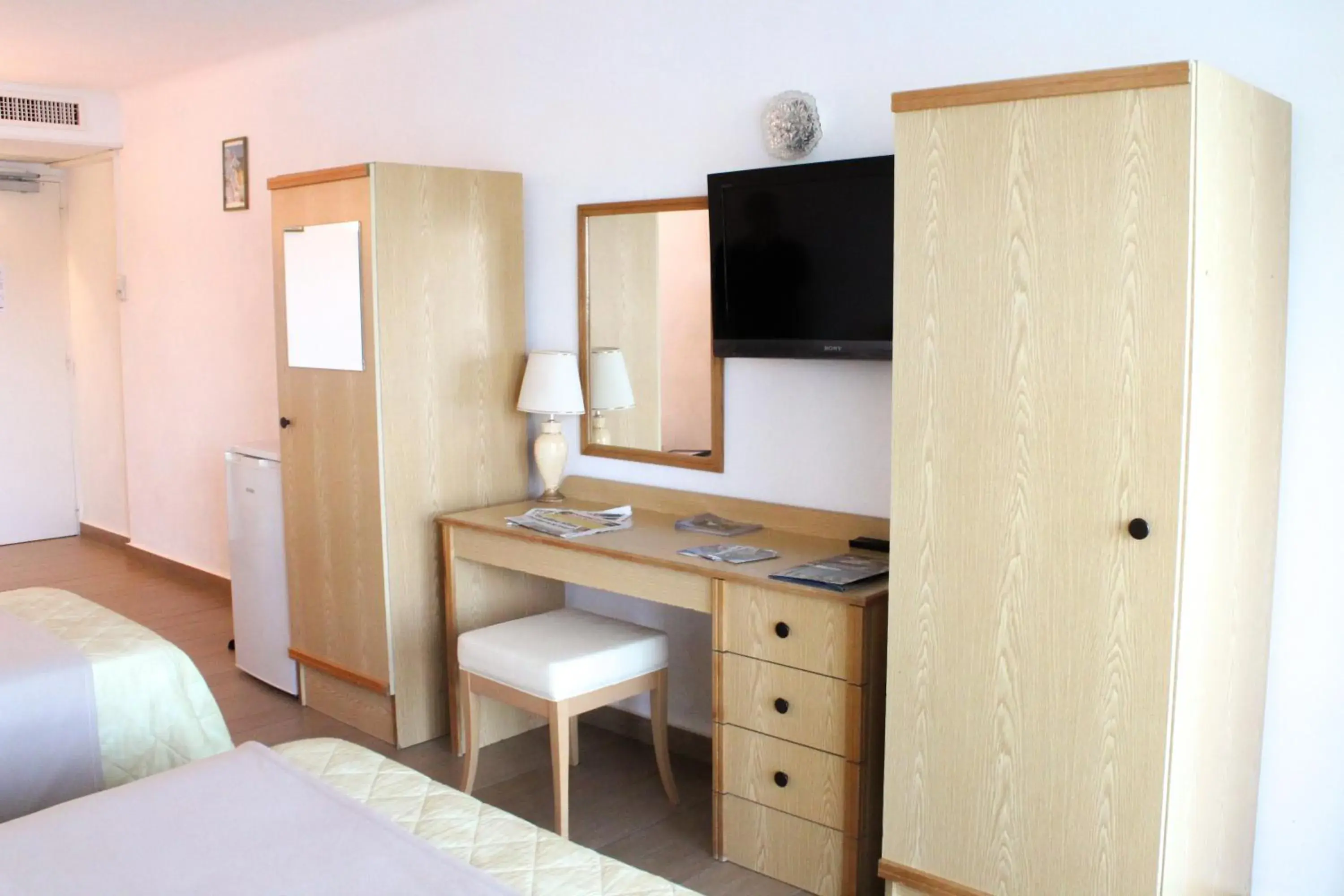 Sea view, Bed in Hotel Roc E Mare Sea view, Bed in Hotel Roc E Mare