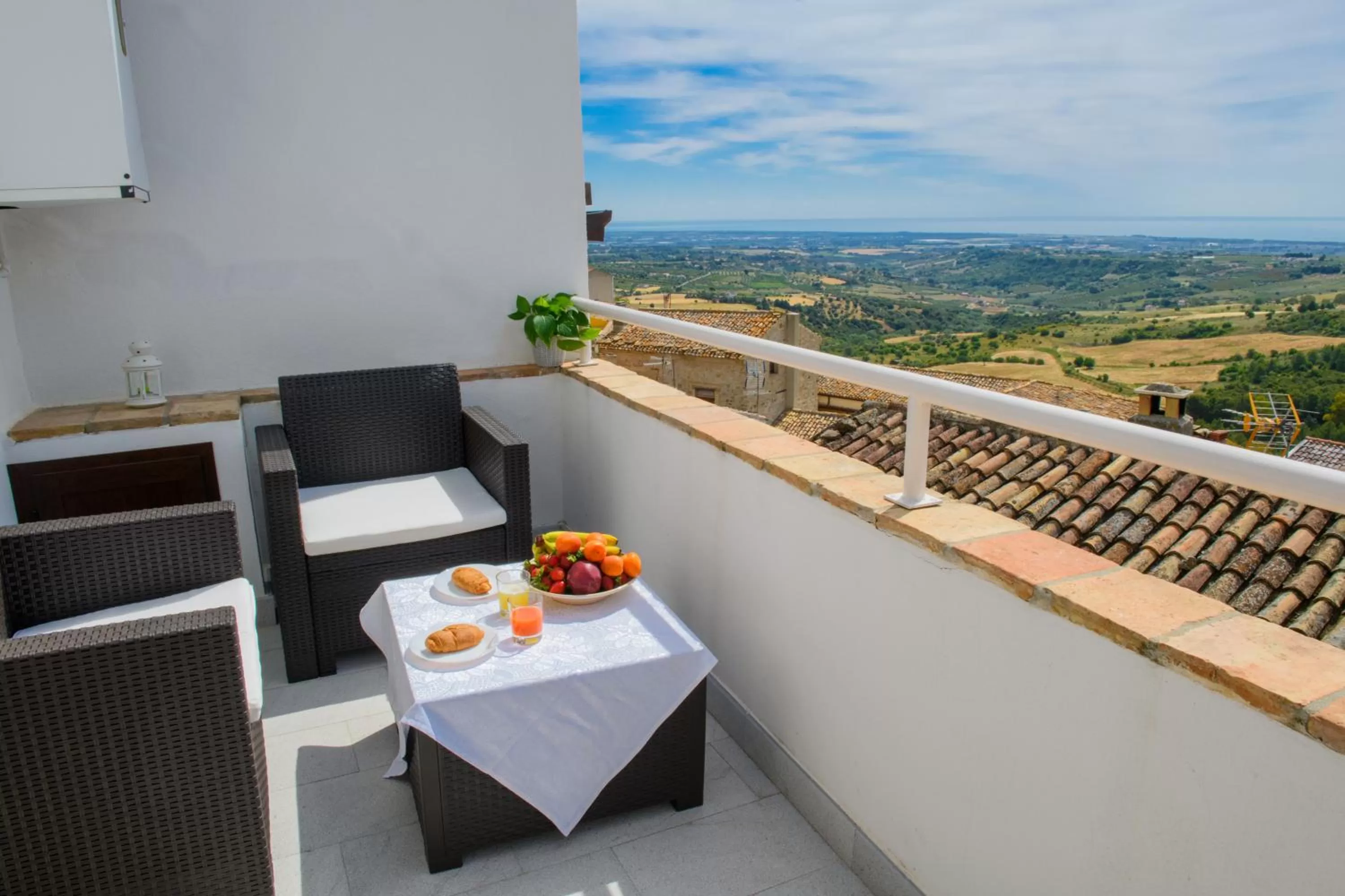 Natural landscape, Balcony/Terrace in Terrazzo sullo Ionio