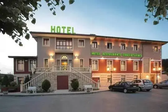 Property Building in hotel gueñes