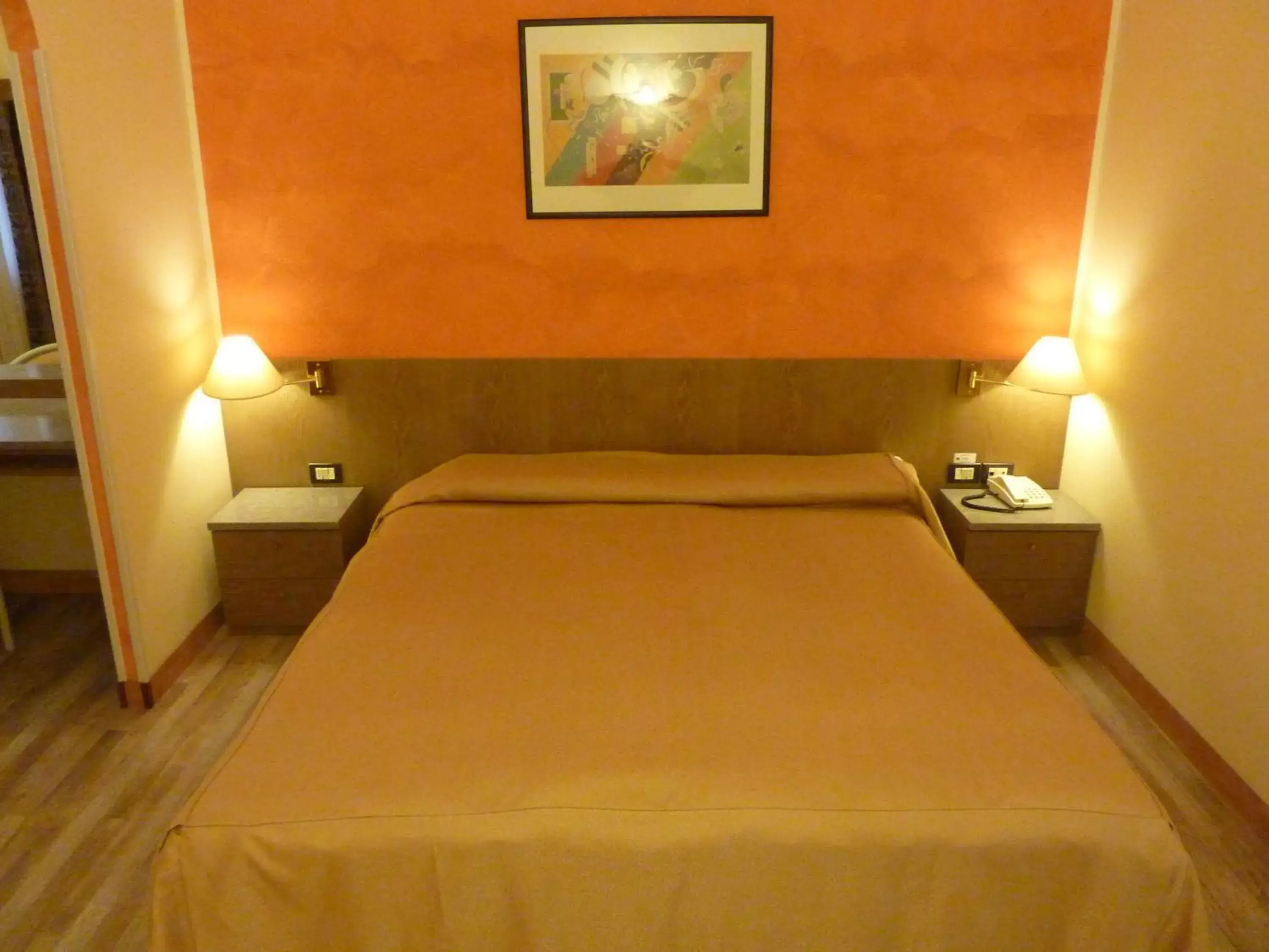 Bedroom, Bed in Hotel Raffaello