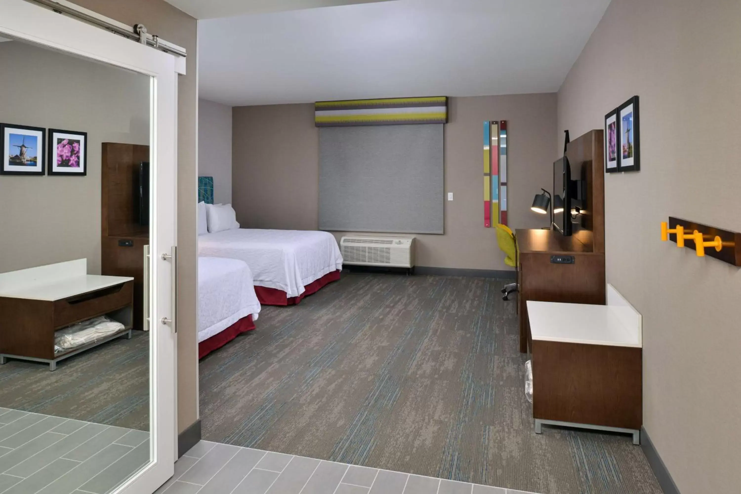Bed in Hampton Inn & Suites Adrian, Mi