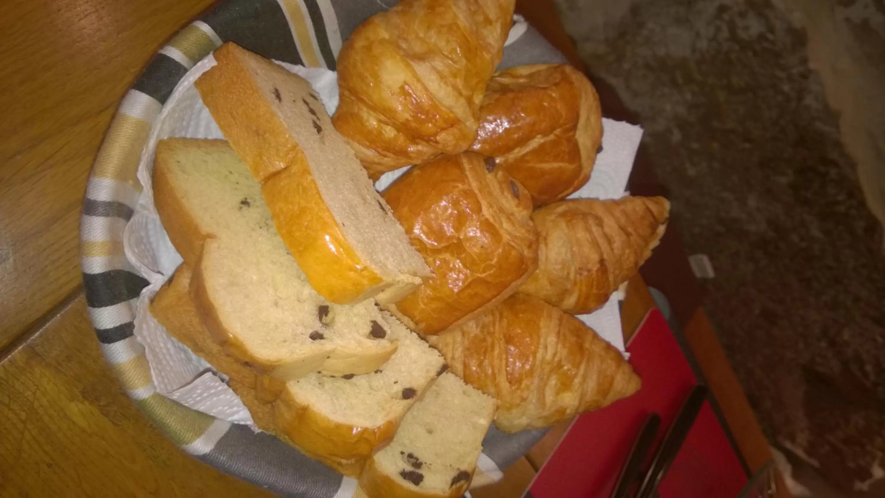 Food in Chambres D'Hotes La Maison Des Chiens Verts