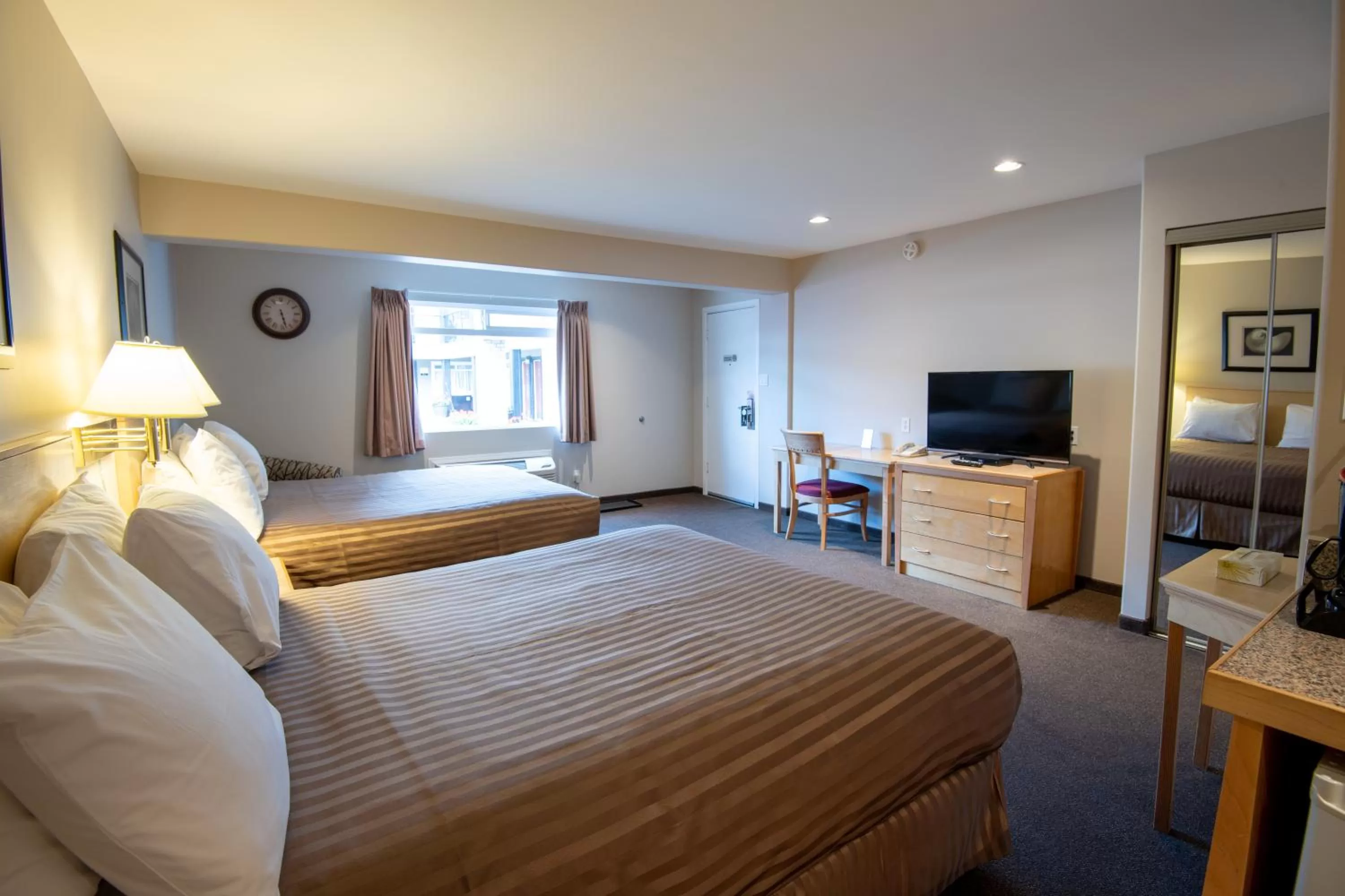 Bed in Canadas Best Value Inn-Prince George