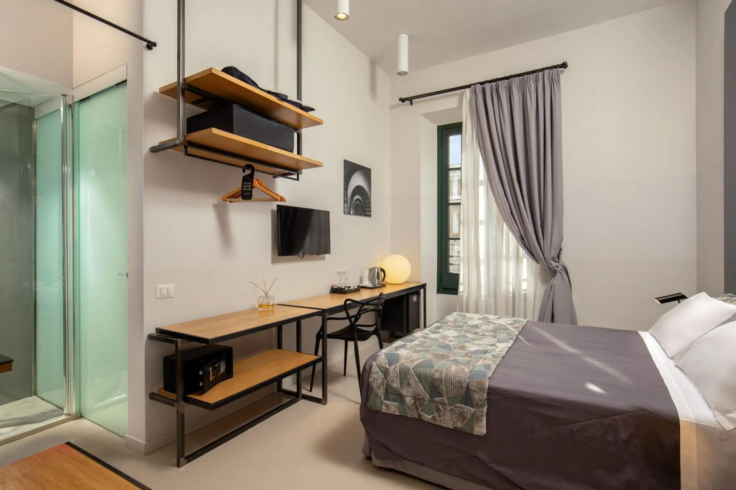 Bedroom, Bed in Viminale View Hotel Bedroom, Bed in Viminale View Hotel