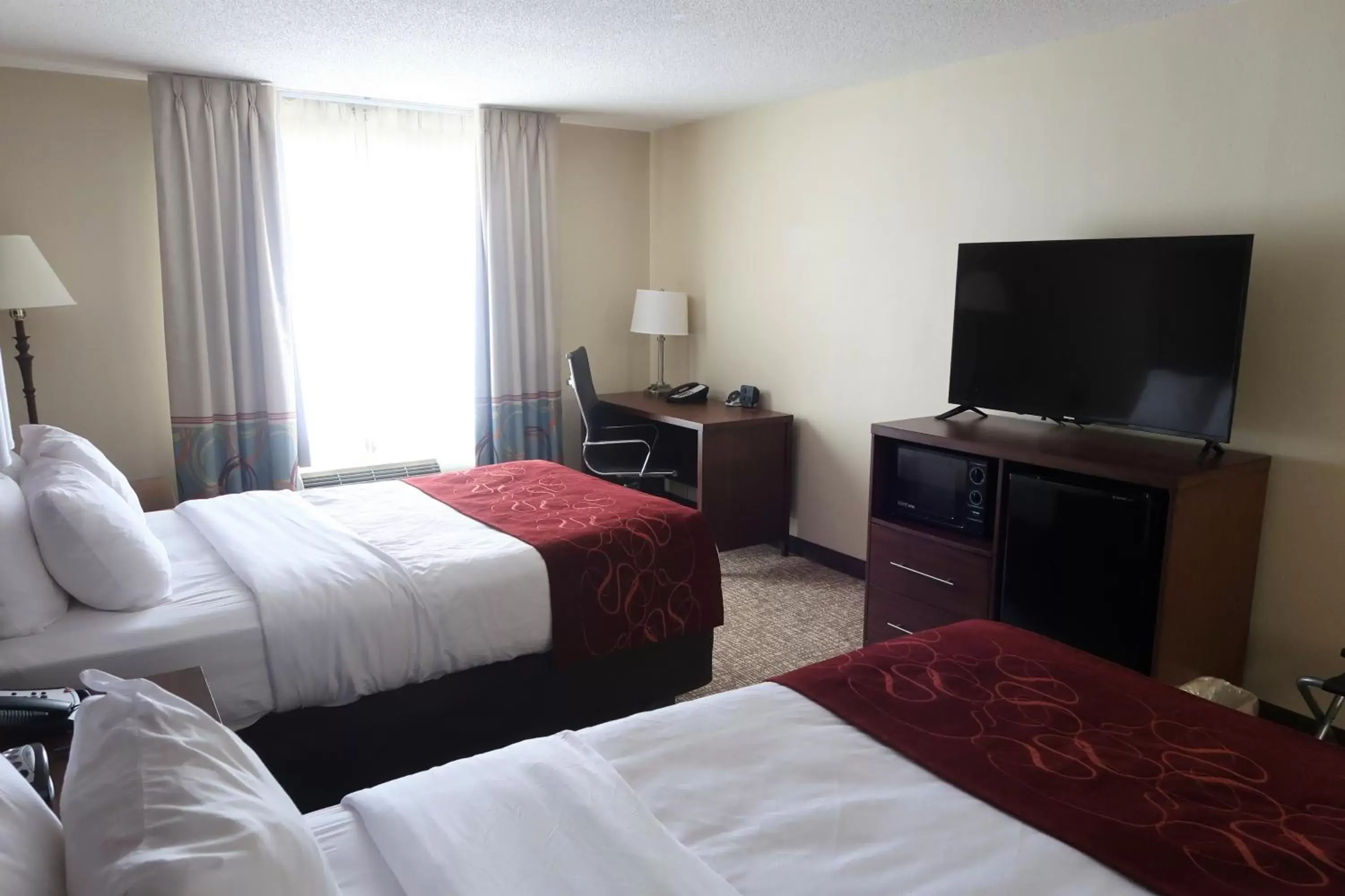 Bed in Comfort Suites Pittsburgh Airport Bed in Comfort Suites Pittsburgh Airport