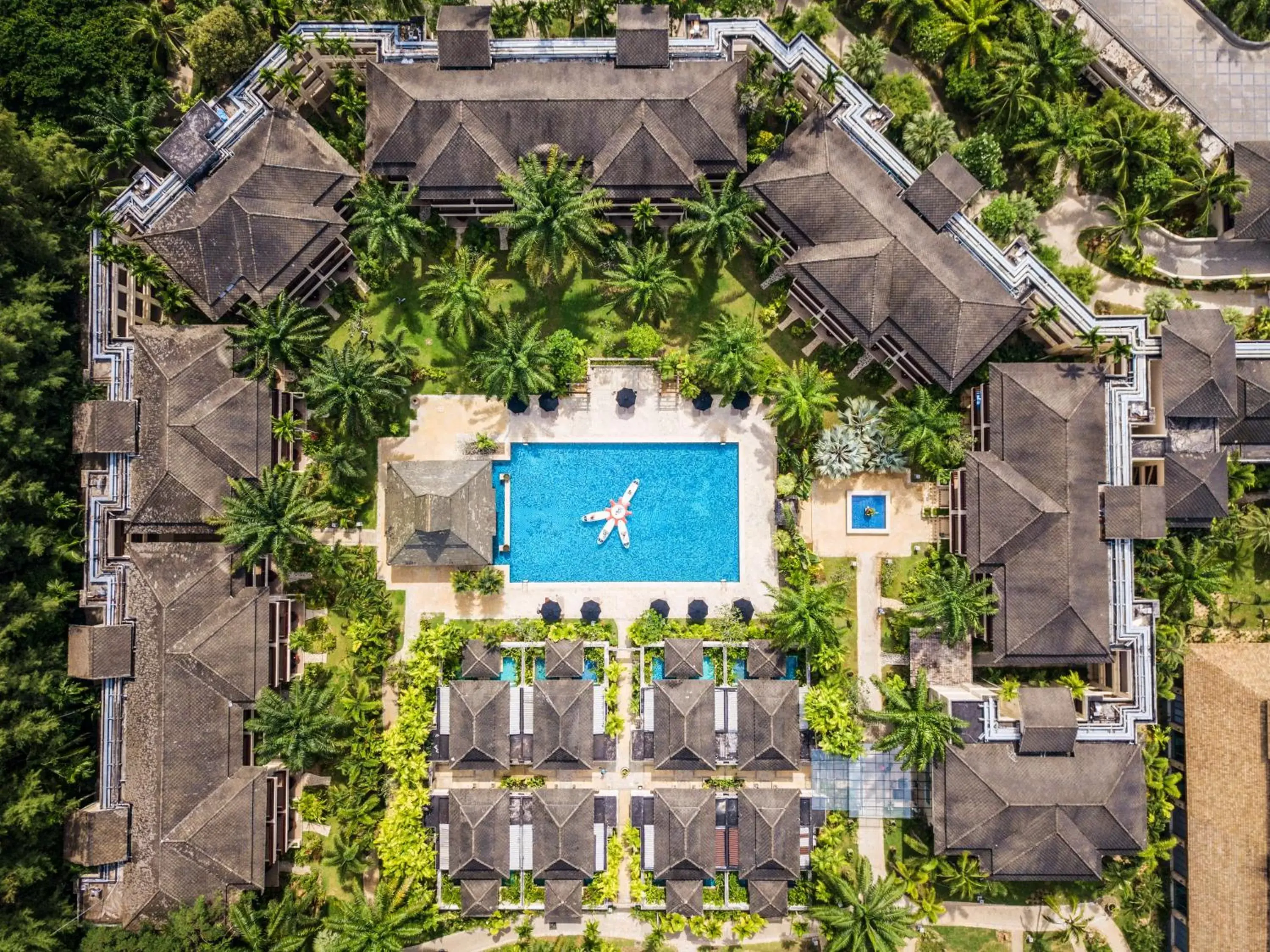 Bird's eye view, Bird's-eye View in ROBINSON KHAO LAK