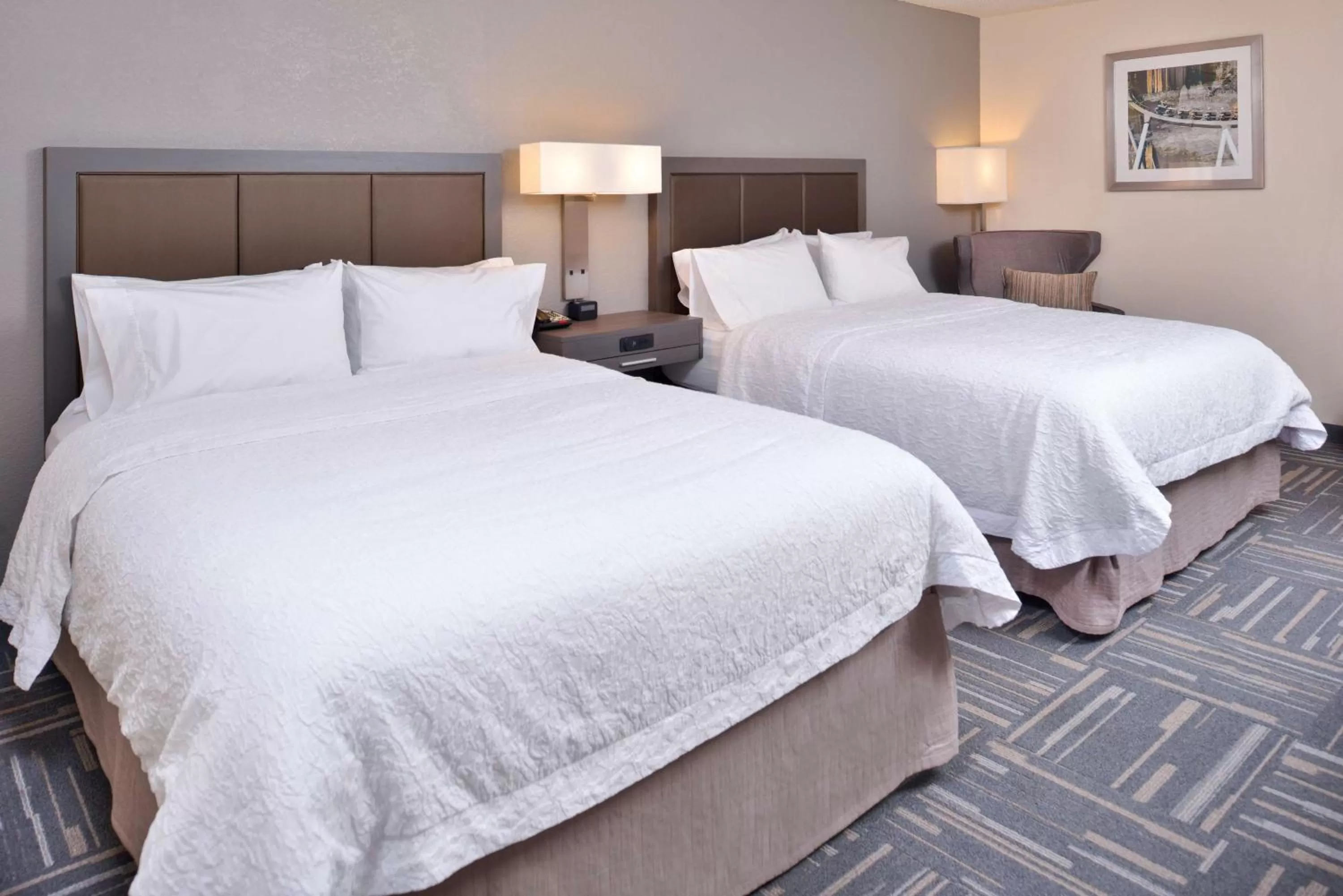 Bed in Hampton Inn Closest to Universal Orlando