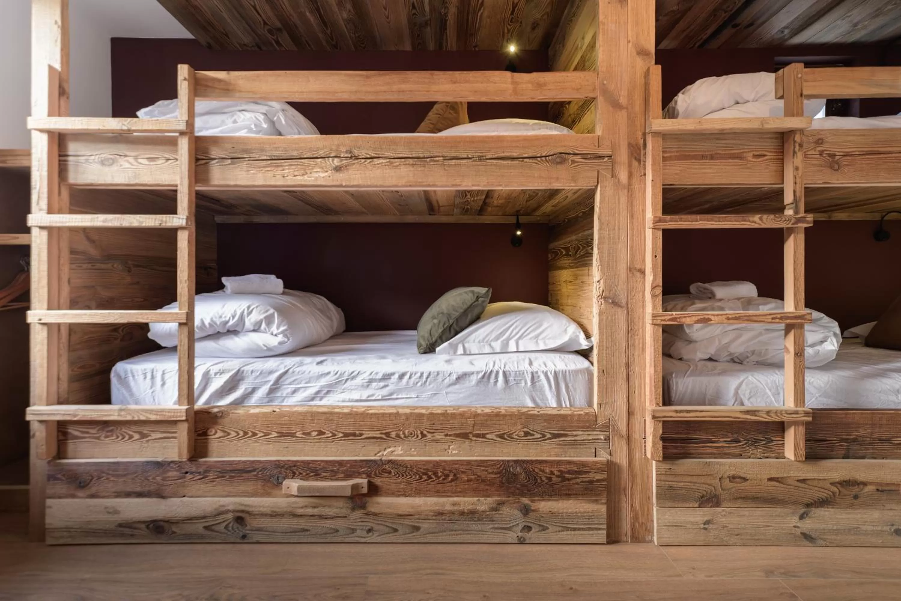 Bed, Bunk Bed in Hôtel Maison Doron