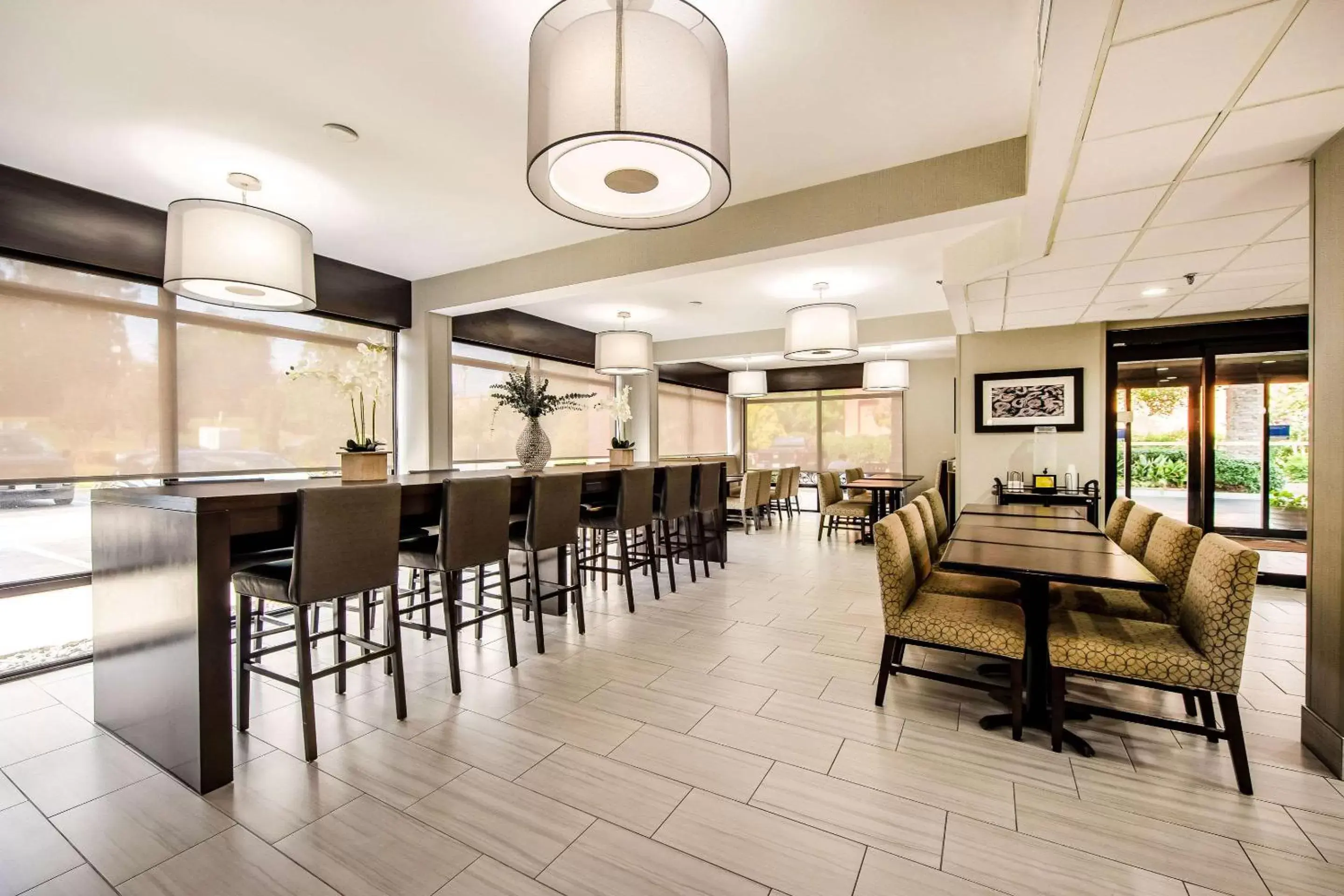 Restaurant/places to eat, Lounge/Bar in Comfort Inn Greenville - Haywood Mall