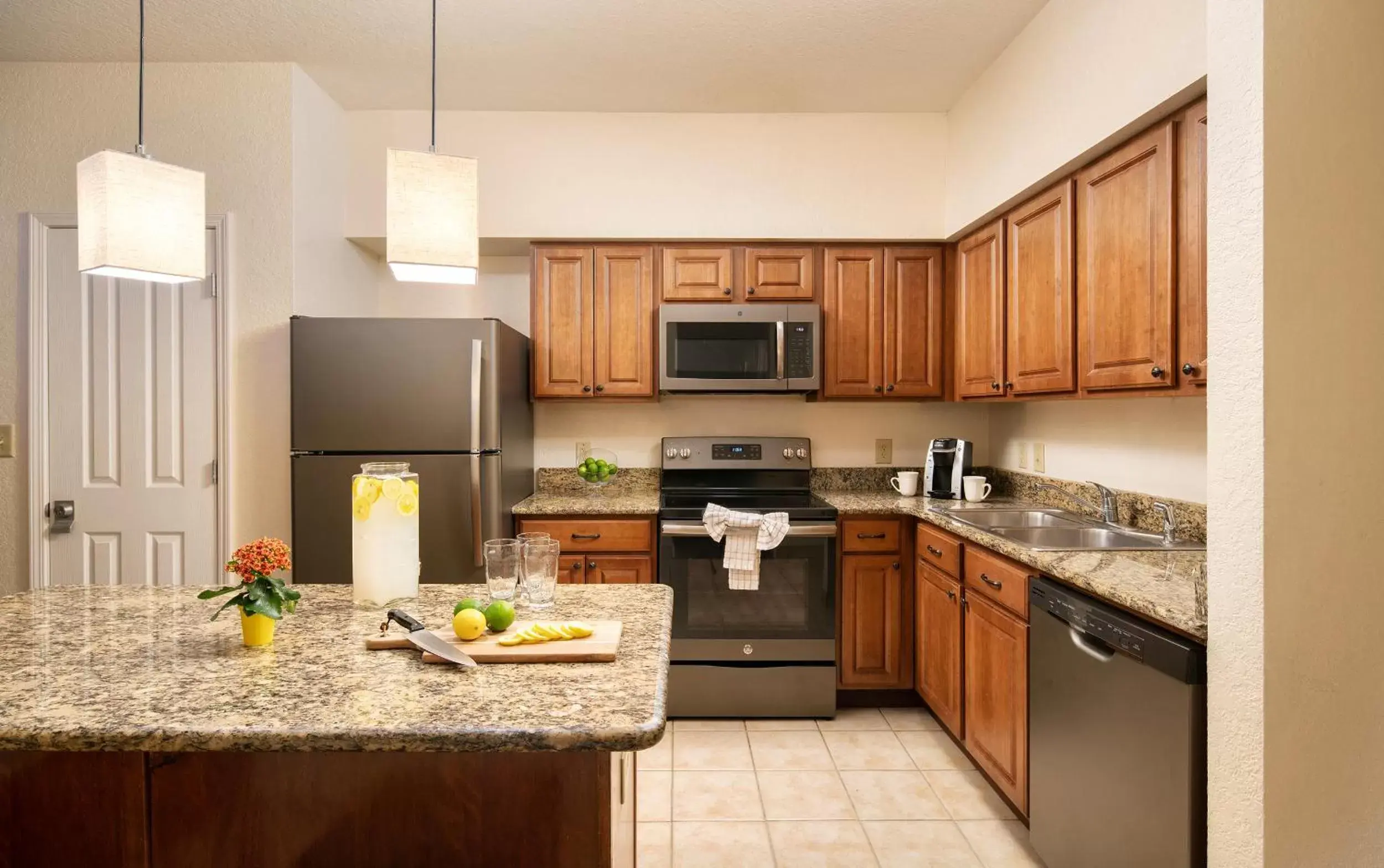 Kitchen or kitchenette, Kitchen/Kitchenette in Floridays Orlando Two & Three Bed Rooms Condo Resort