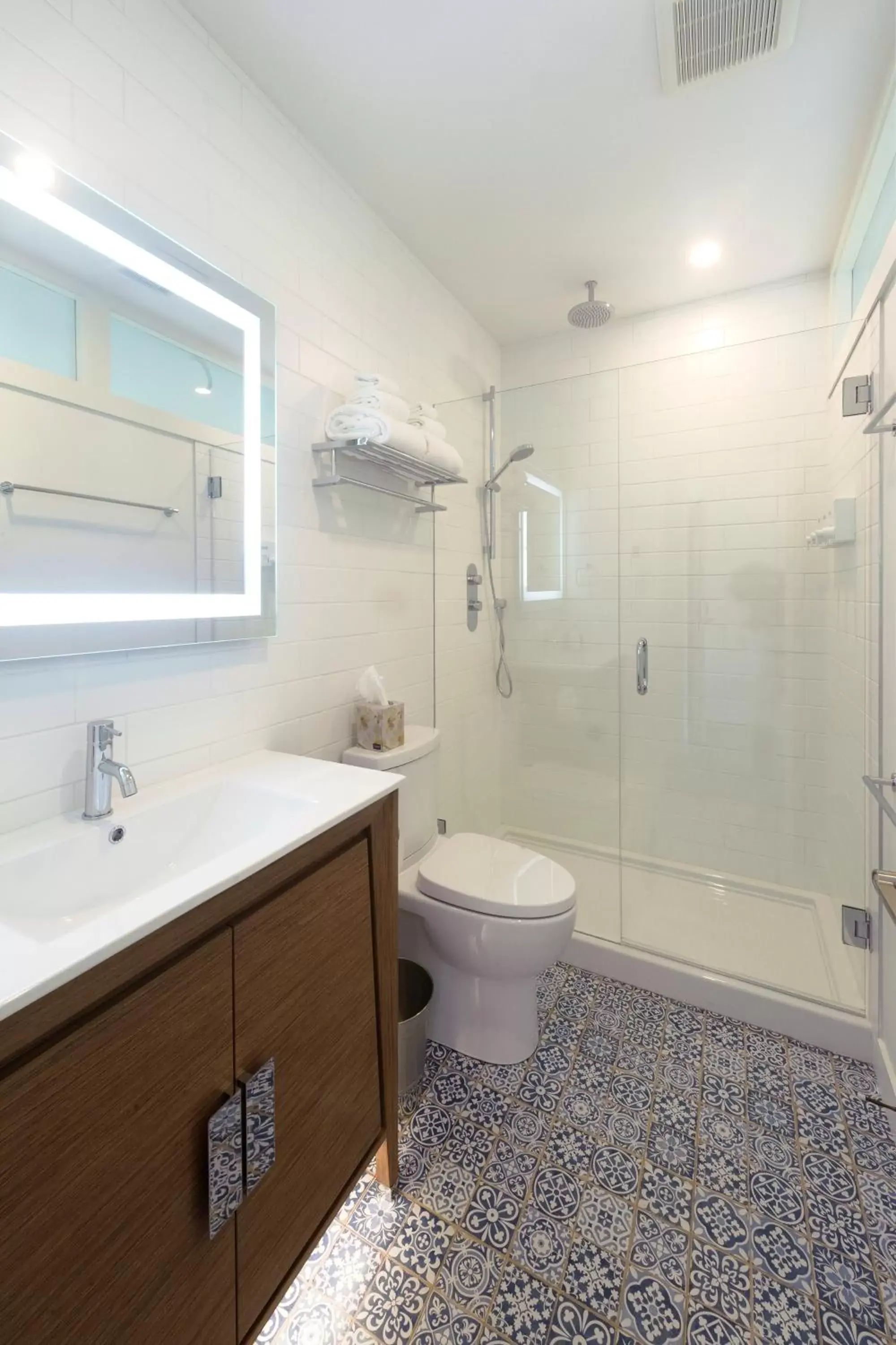 Shower, Bathroom in Artisan Suites on Bowen