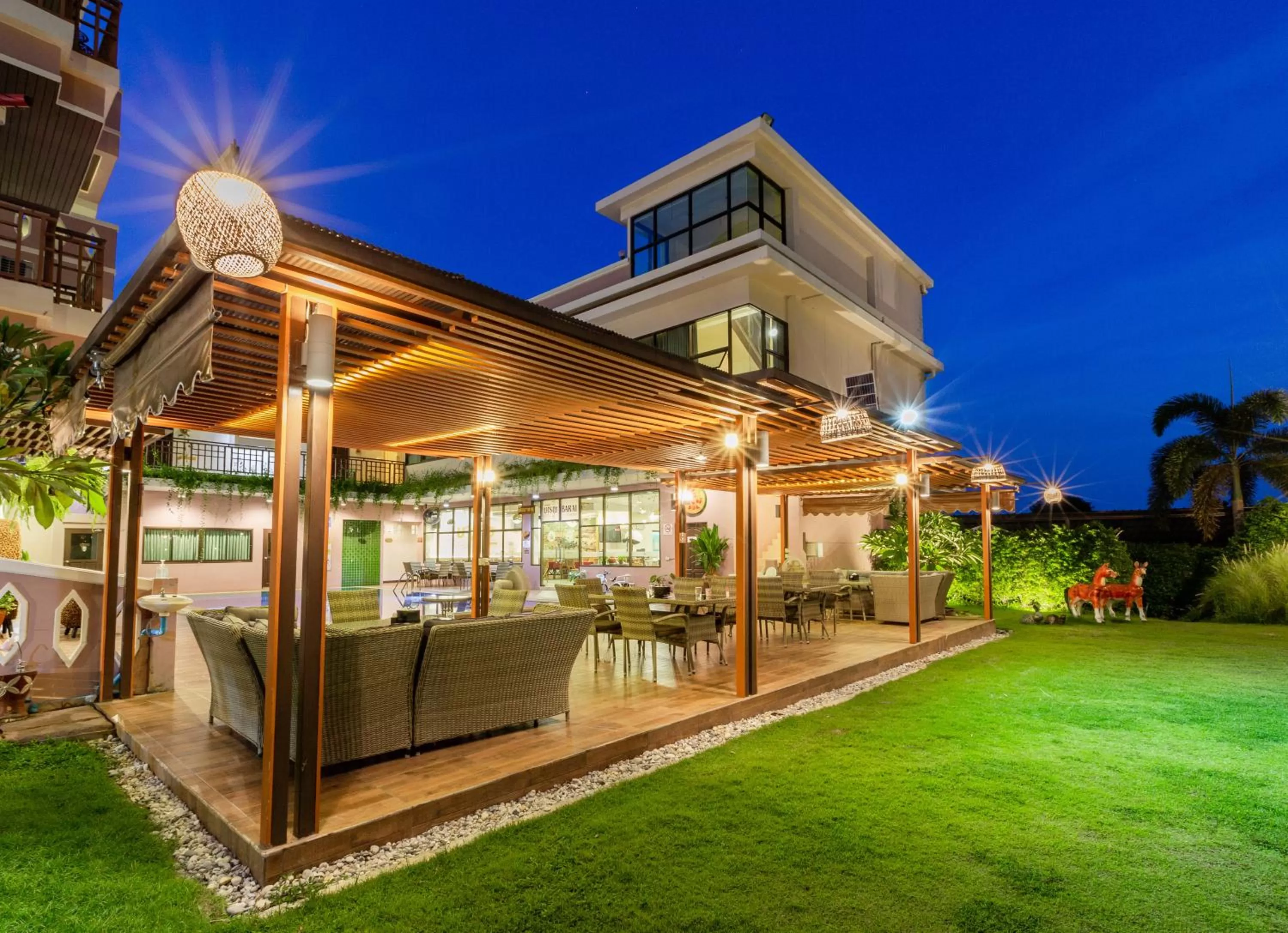 Restaurant/places to eat in Phanomrungpuri Hotel Buriram