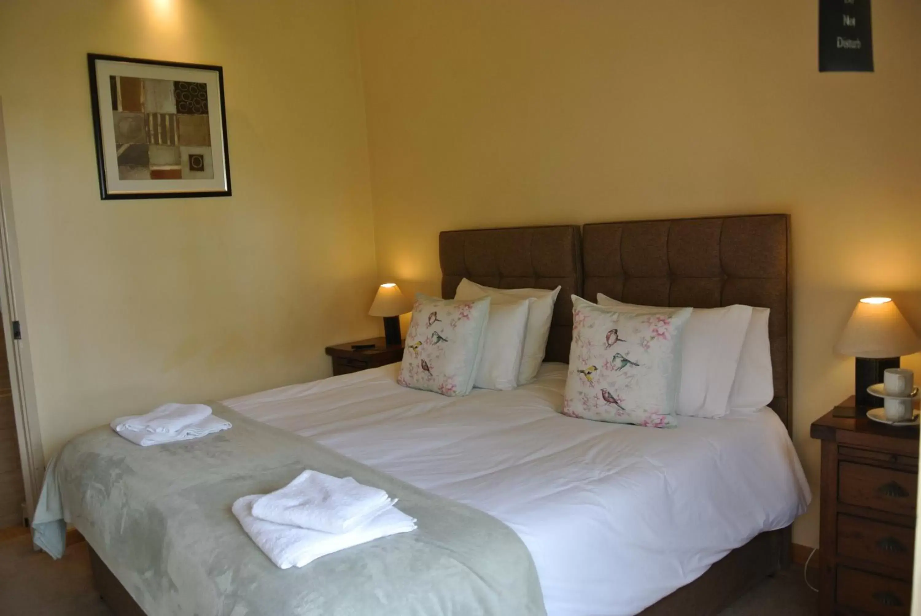 Bed in The Horse & Jockey Inn