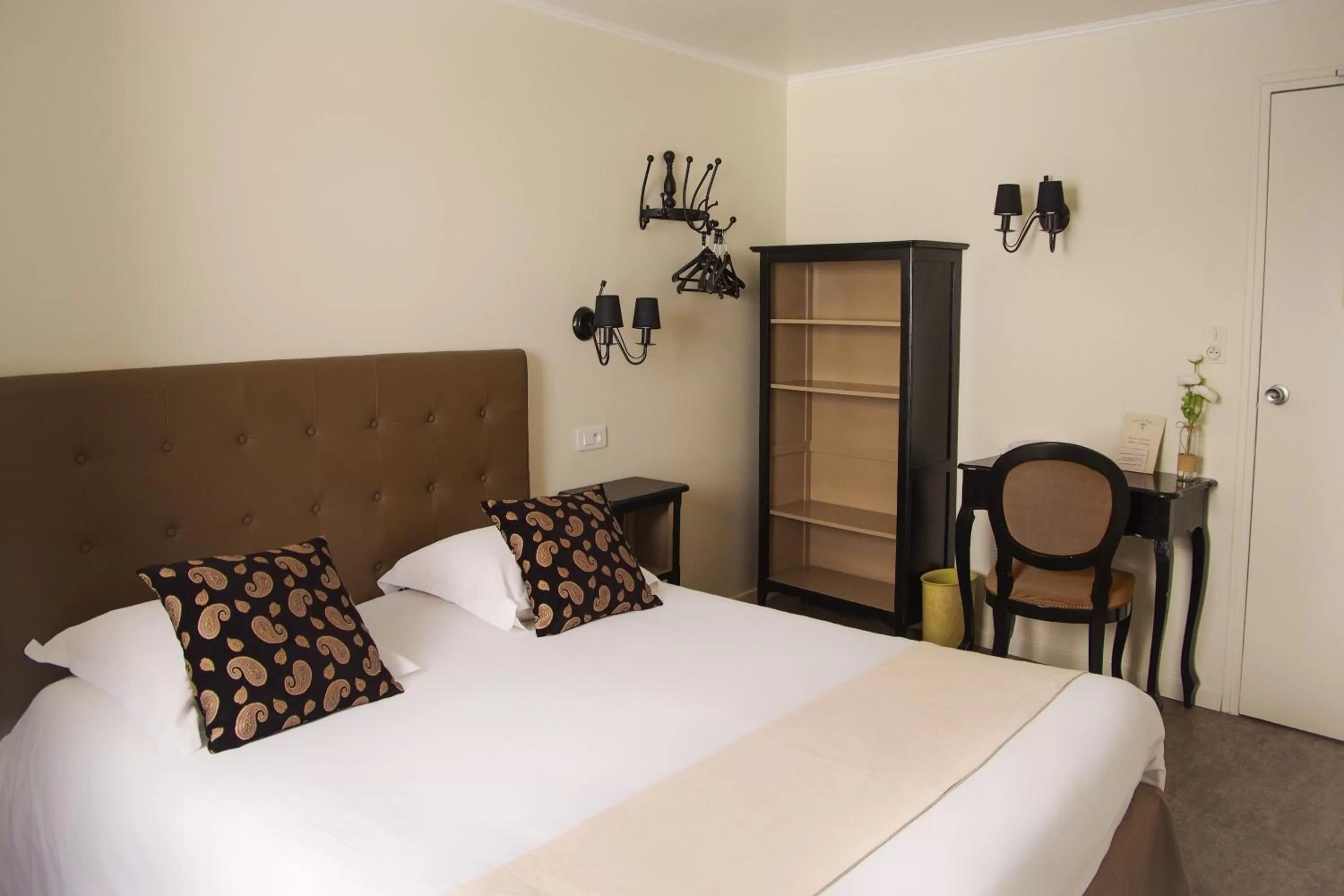 Photo of the whole room, Bed in Hotel Le Magnan